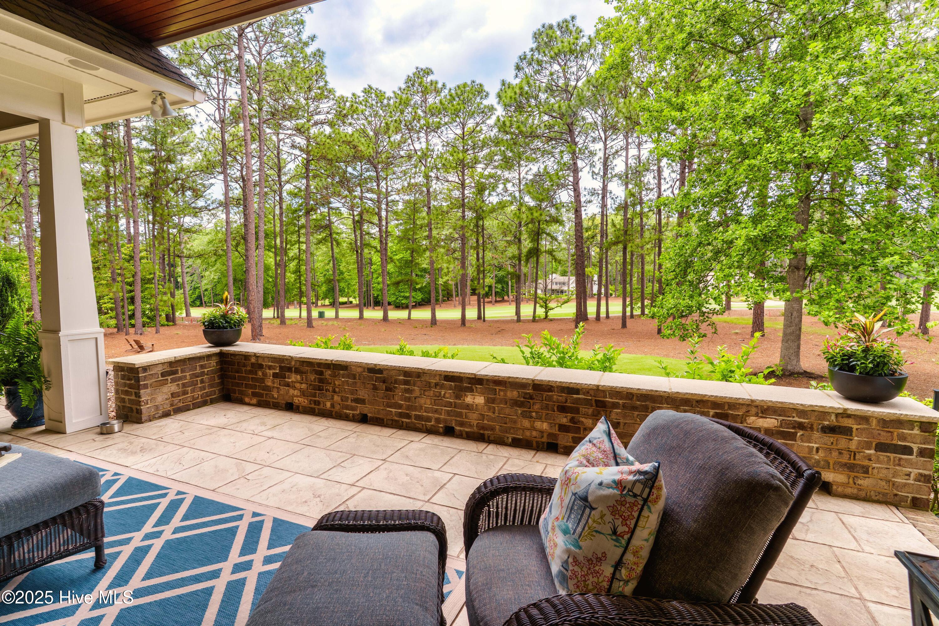 370 Lake Dornoch Drive