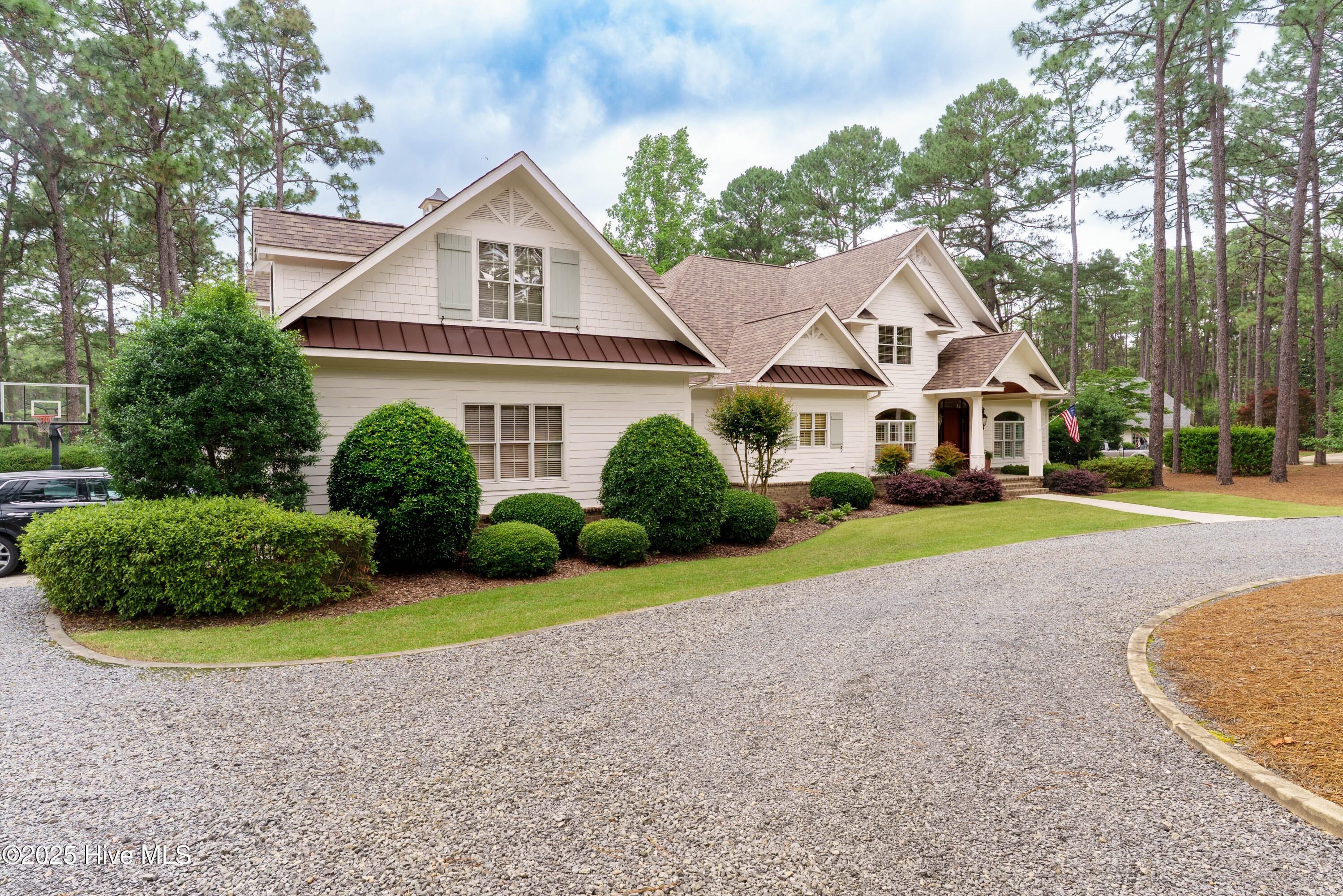 370 Lake Dornoch Drive
