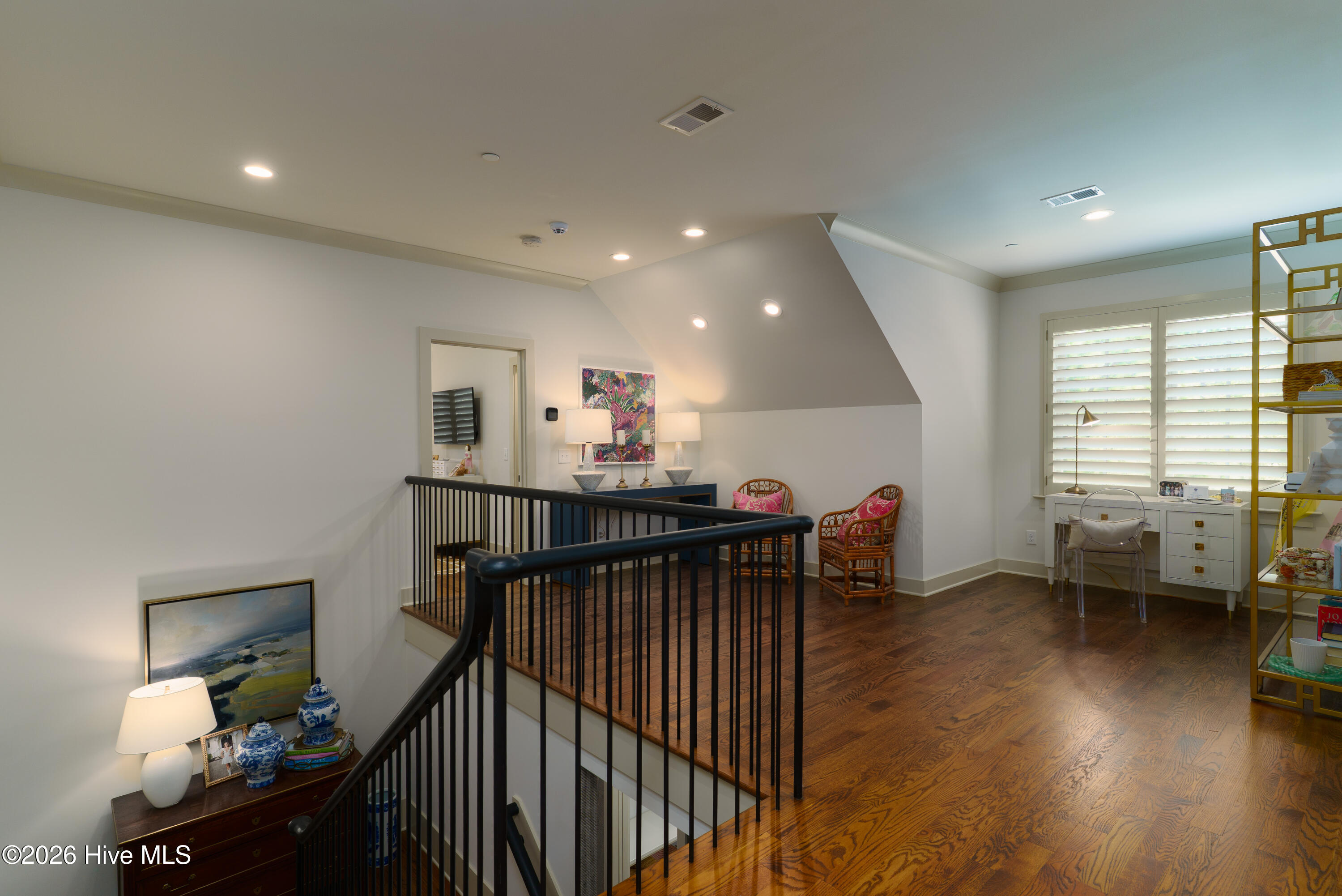 10 Deepdale Lane