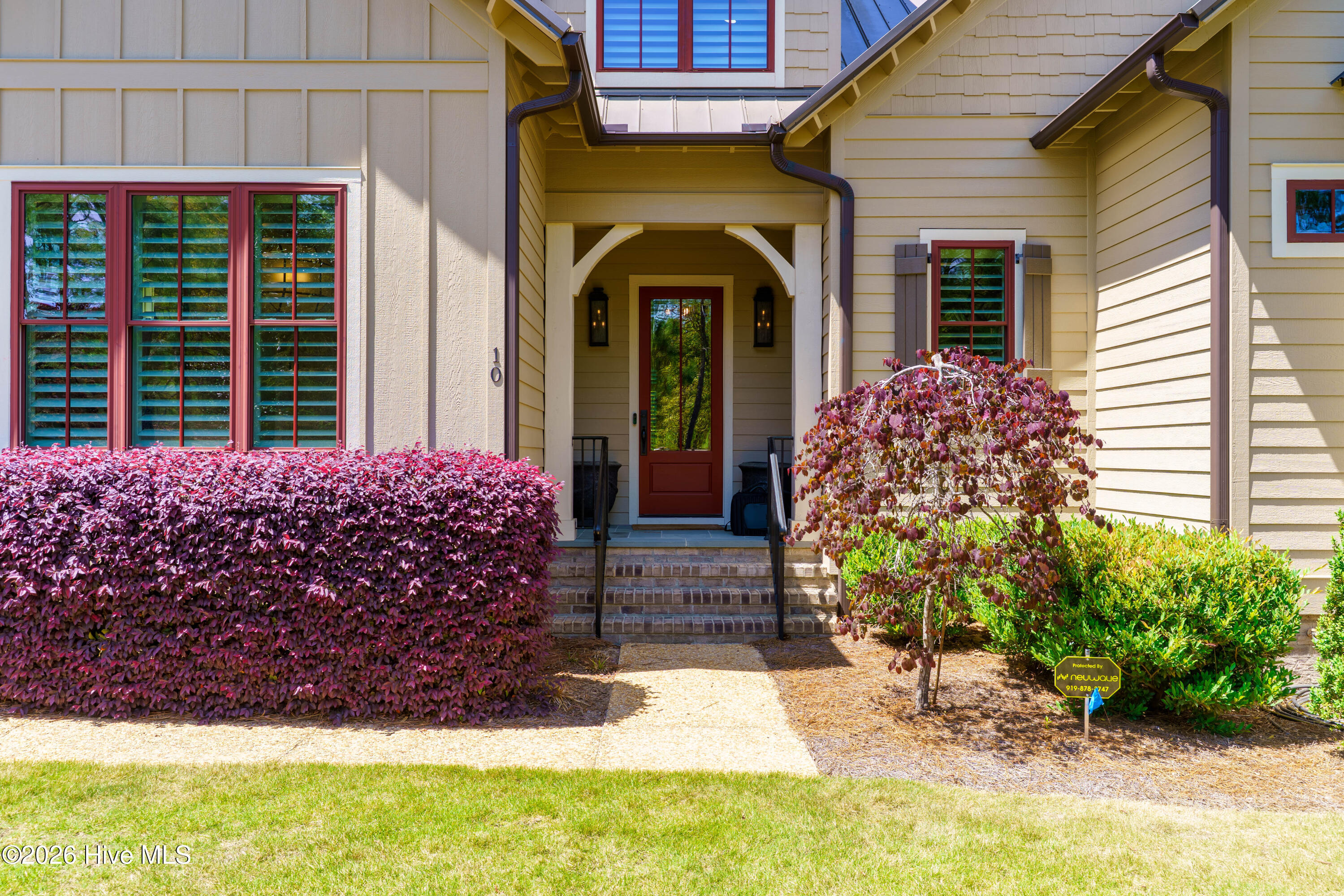 10 Deepdale Lane