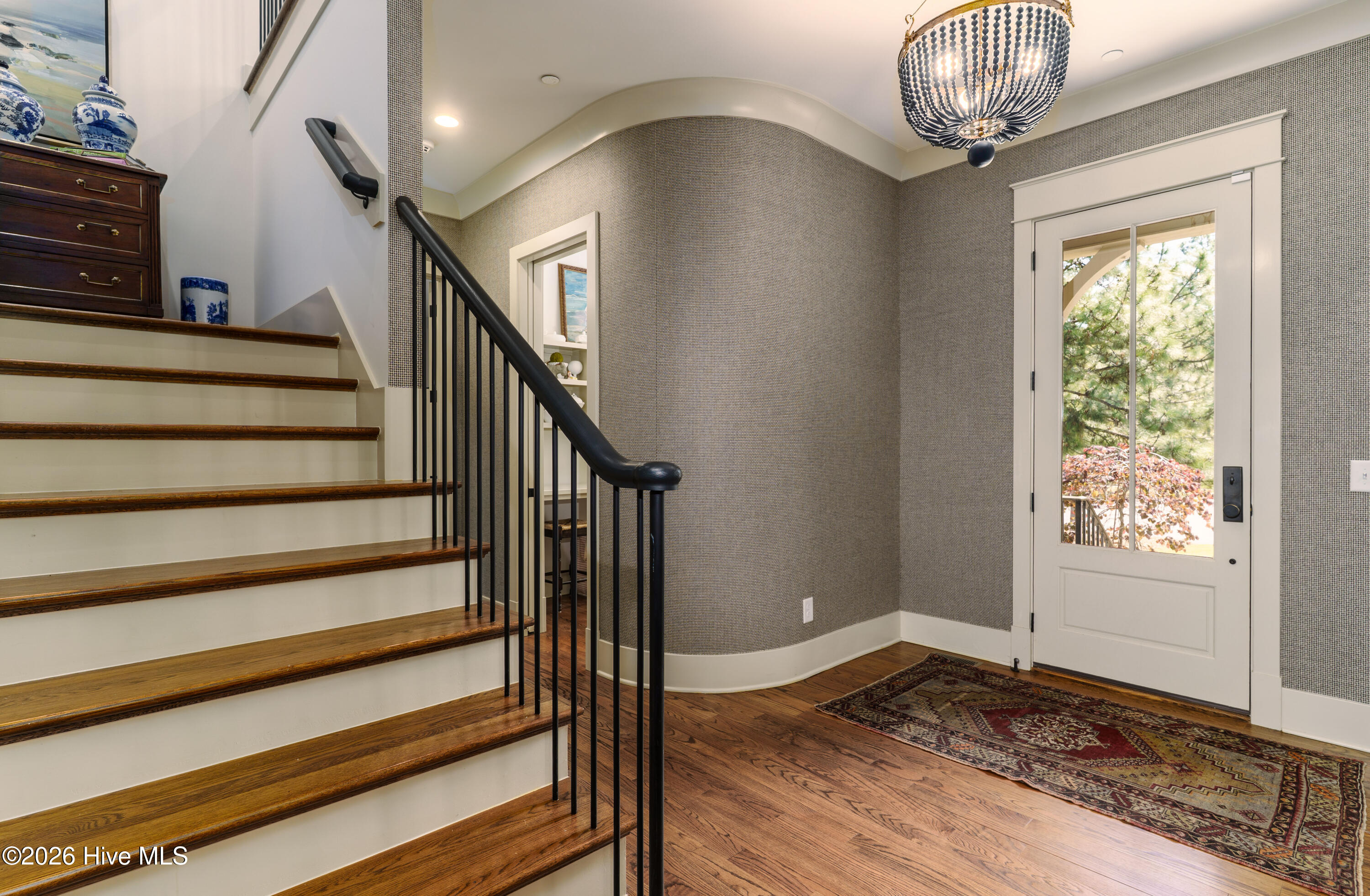 10 Deepdale Lane