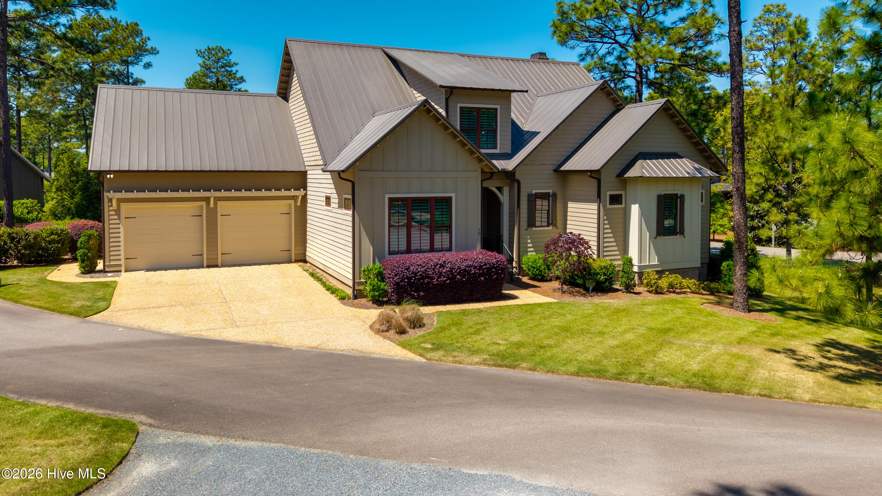 10 Deepdale Lane