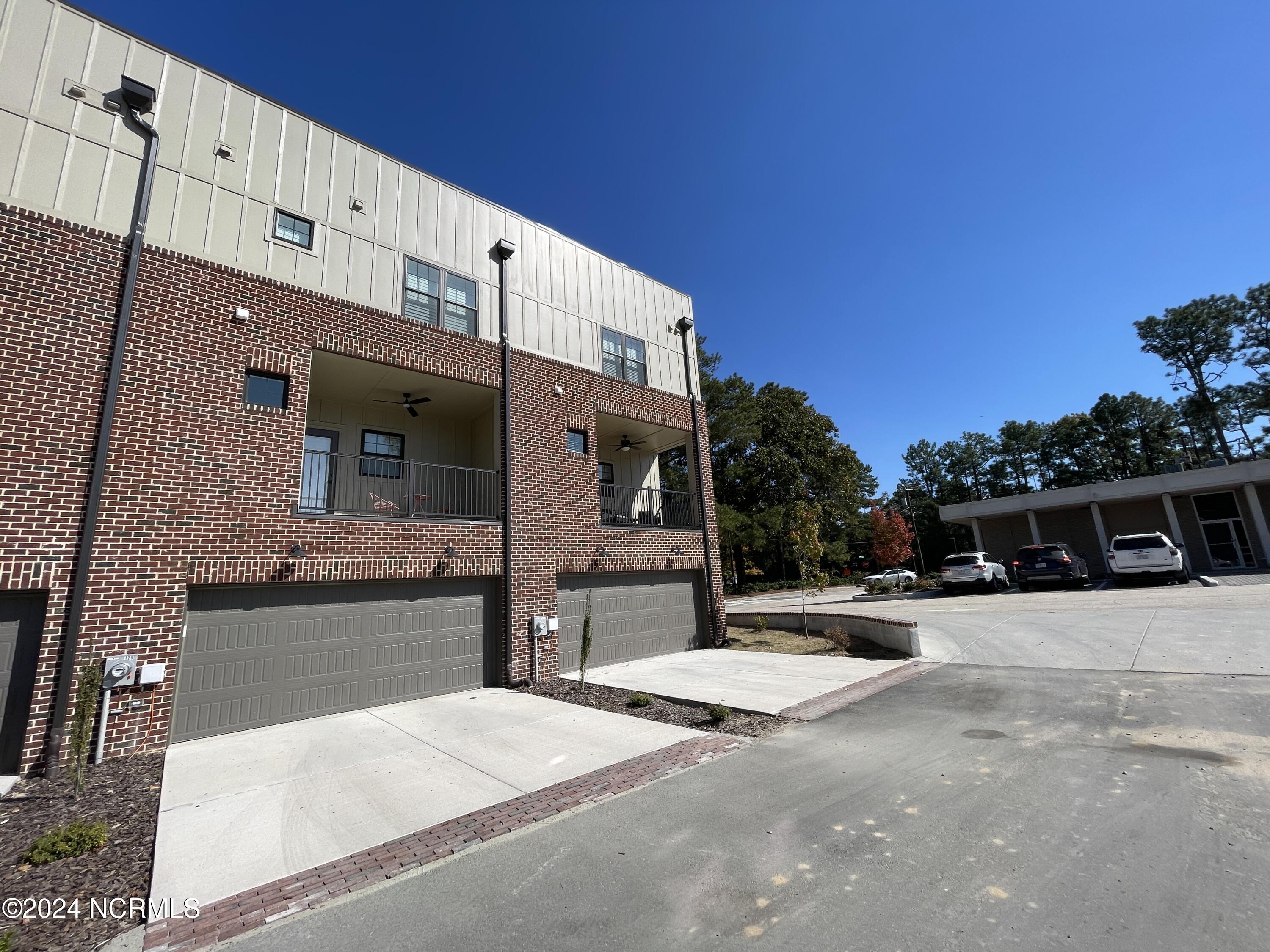 129 Lexington Lane