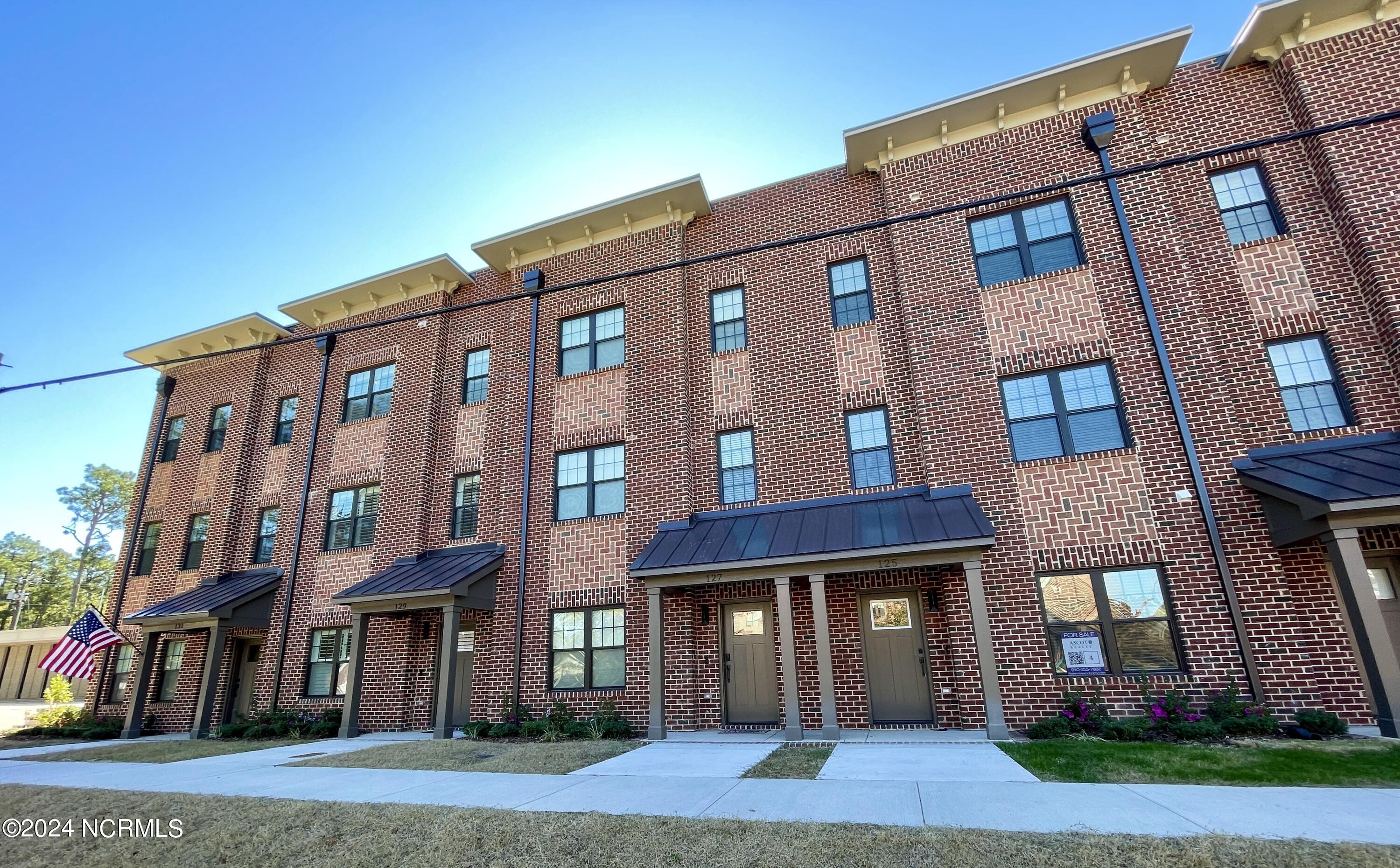 129 Lexington Lane