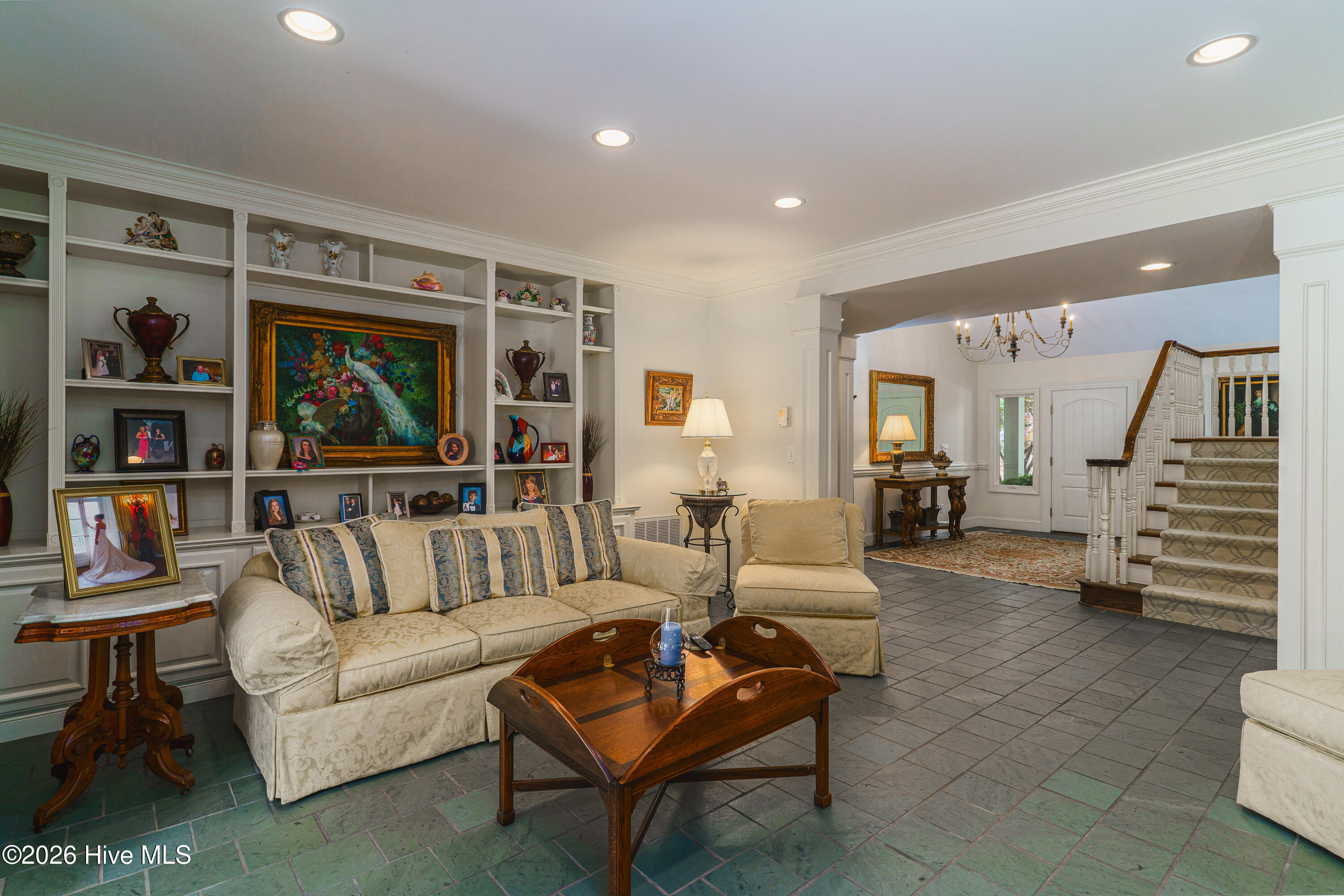 35 Bel Air Drive