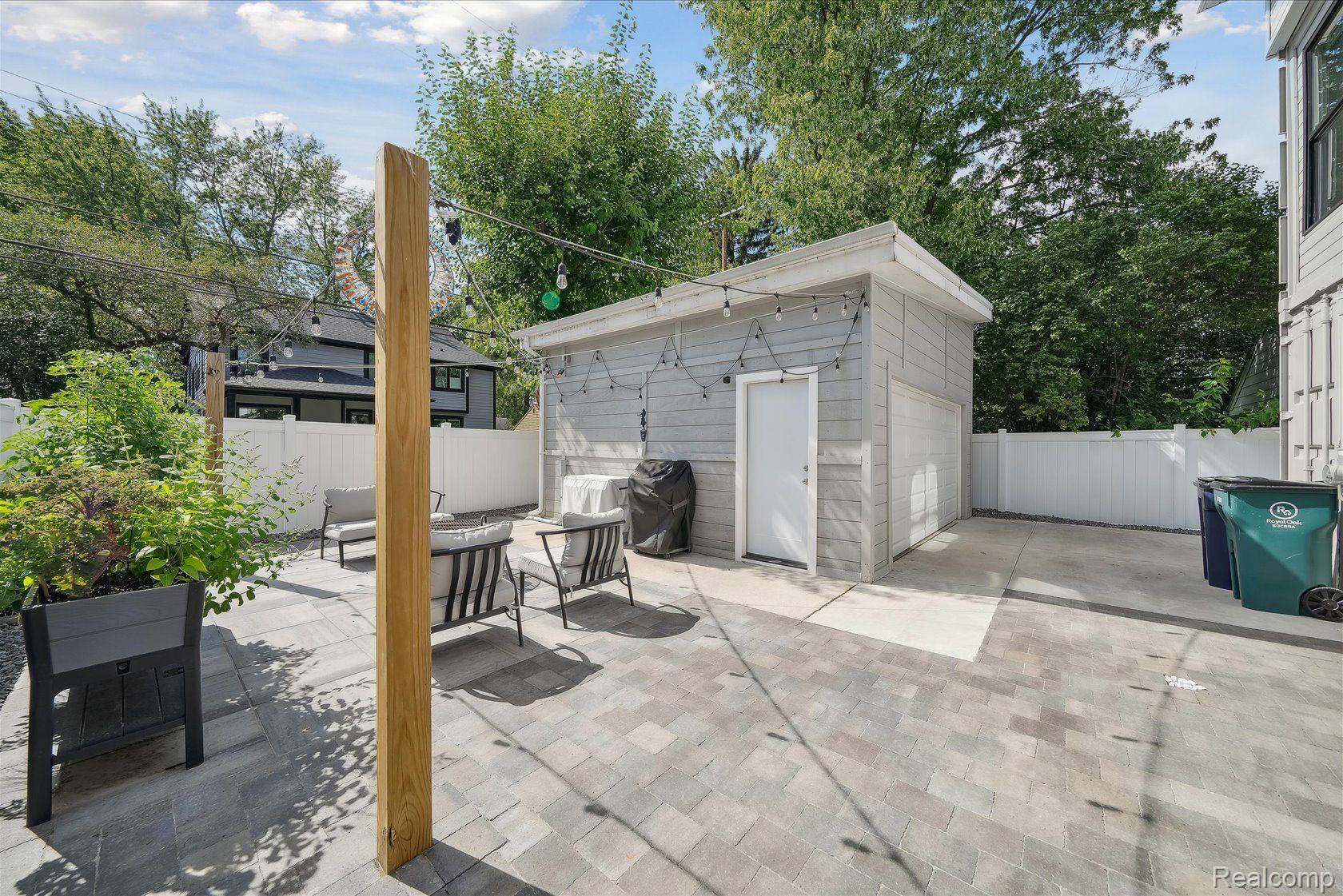 708 Wellesley Avenue