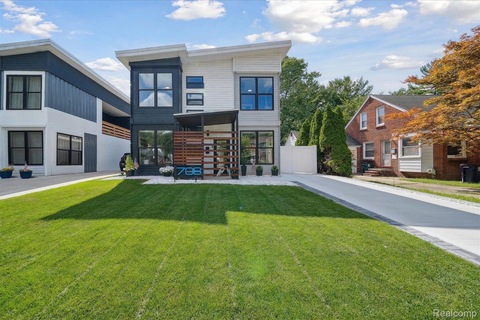 708 Wellesley Avenue