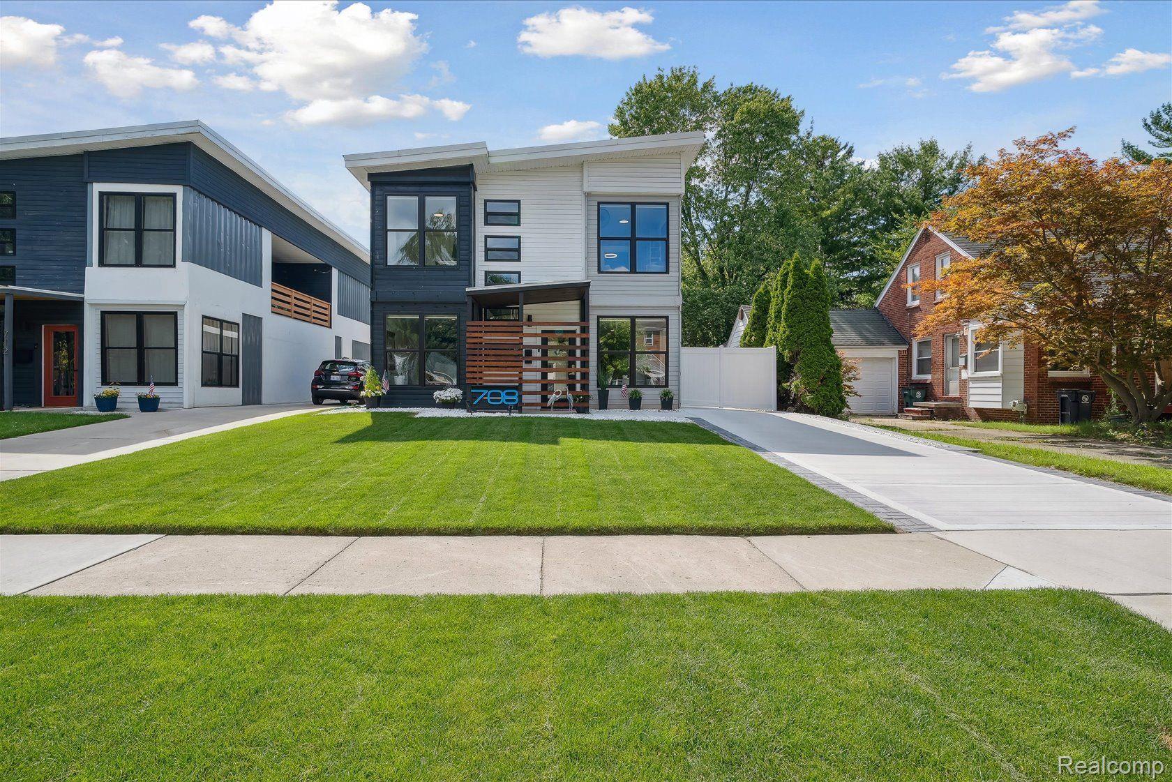 708 Wellesley Avenue