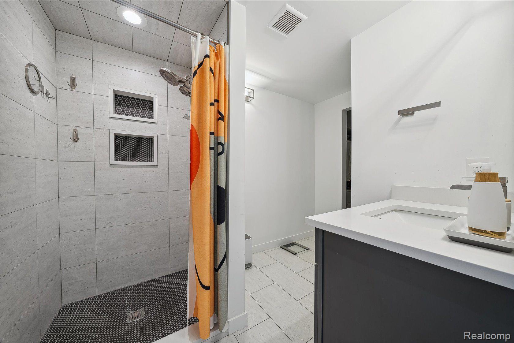 708 Wellesley Avenue