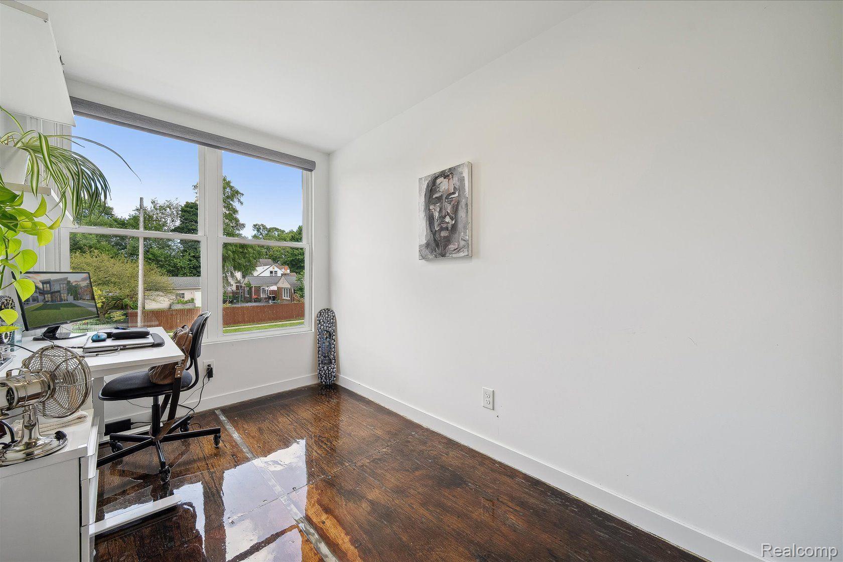 708 Wellesley Avenue