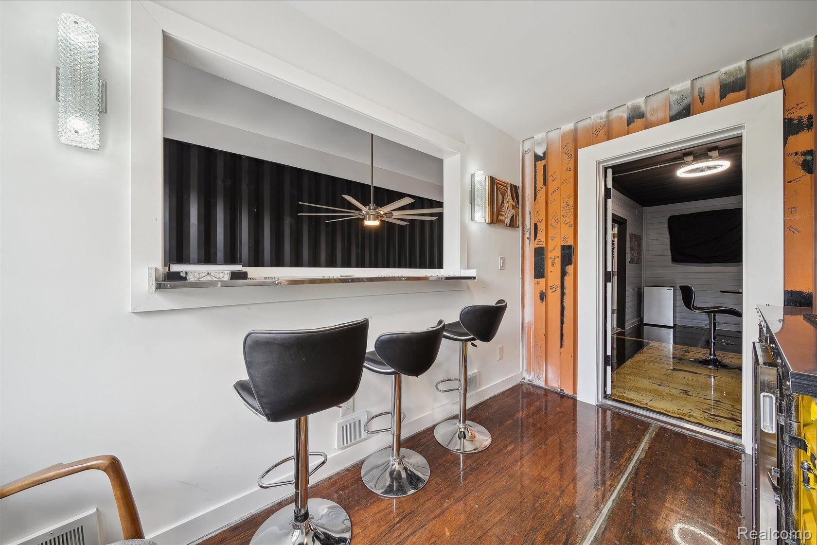 708 Wellesley Avenue