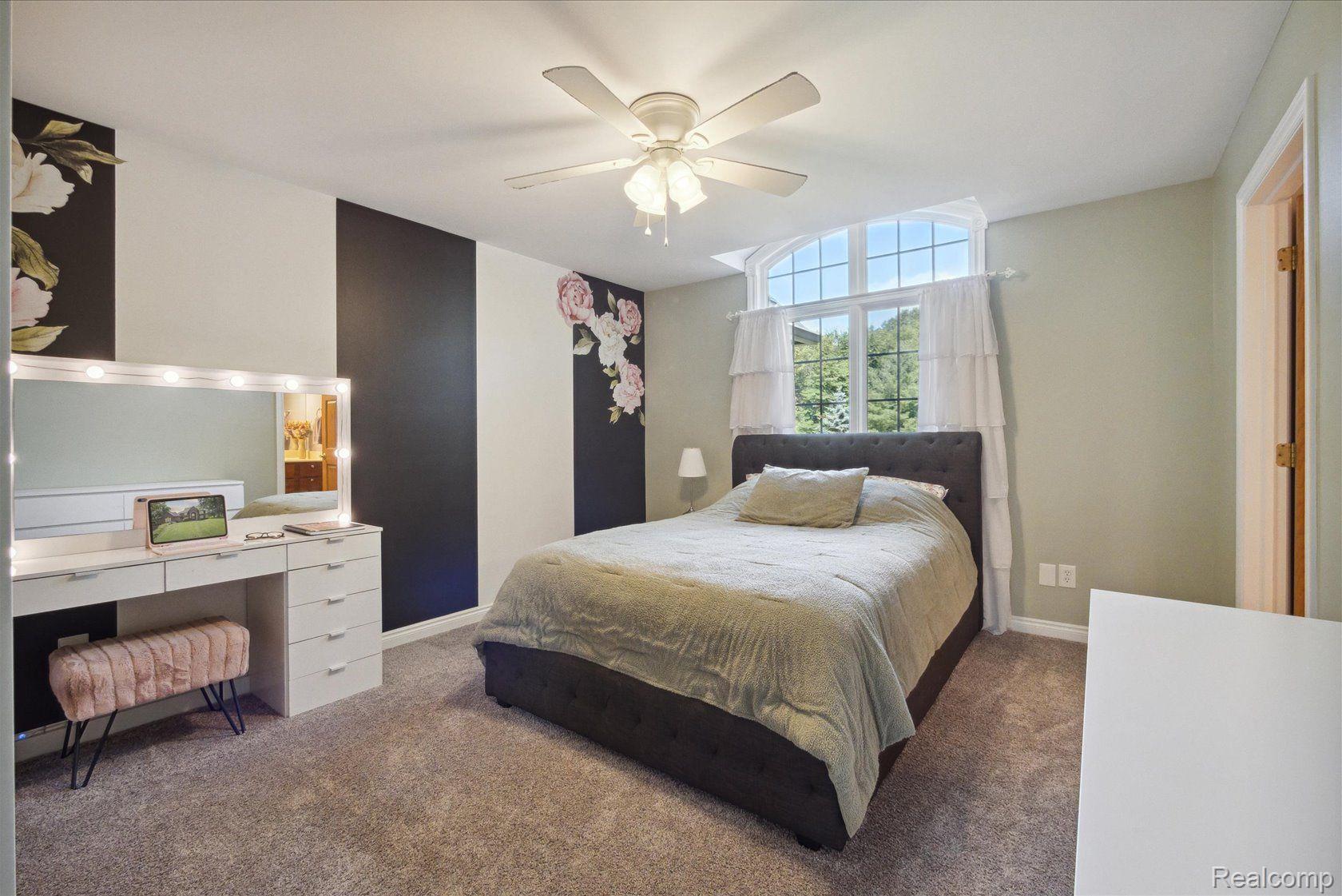 4278 DOMINION Boulevard