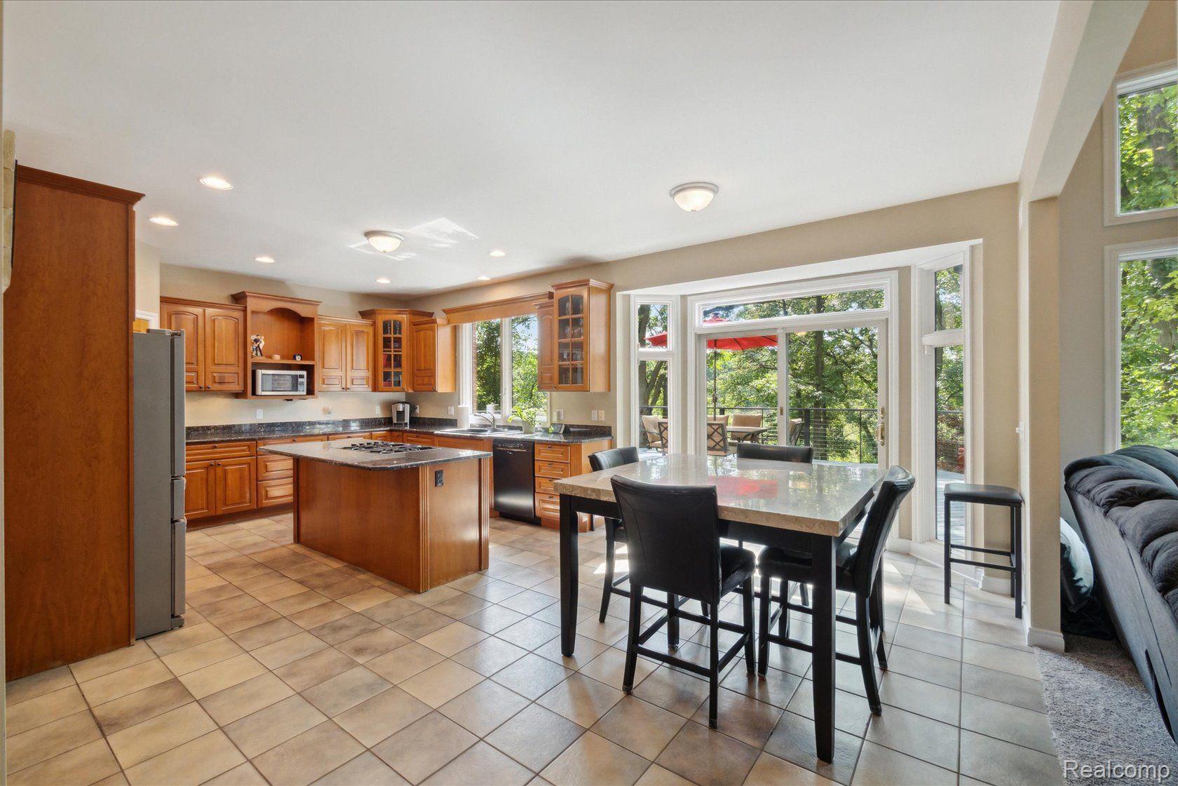 4278 DOMINION Boulevard