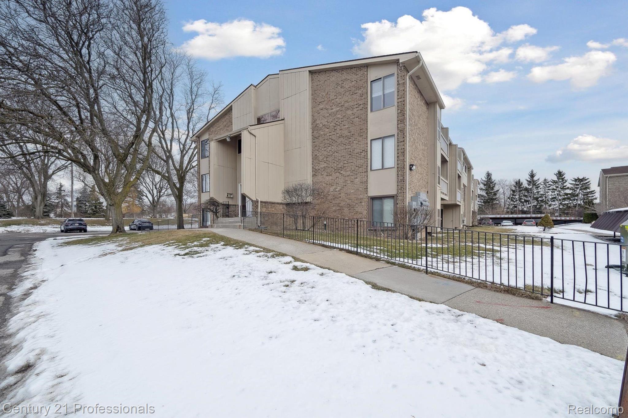 30535 W 14 MILE Road 20
