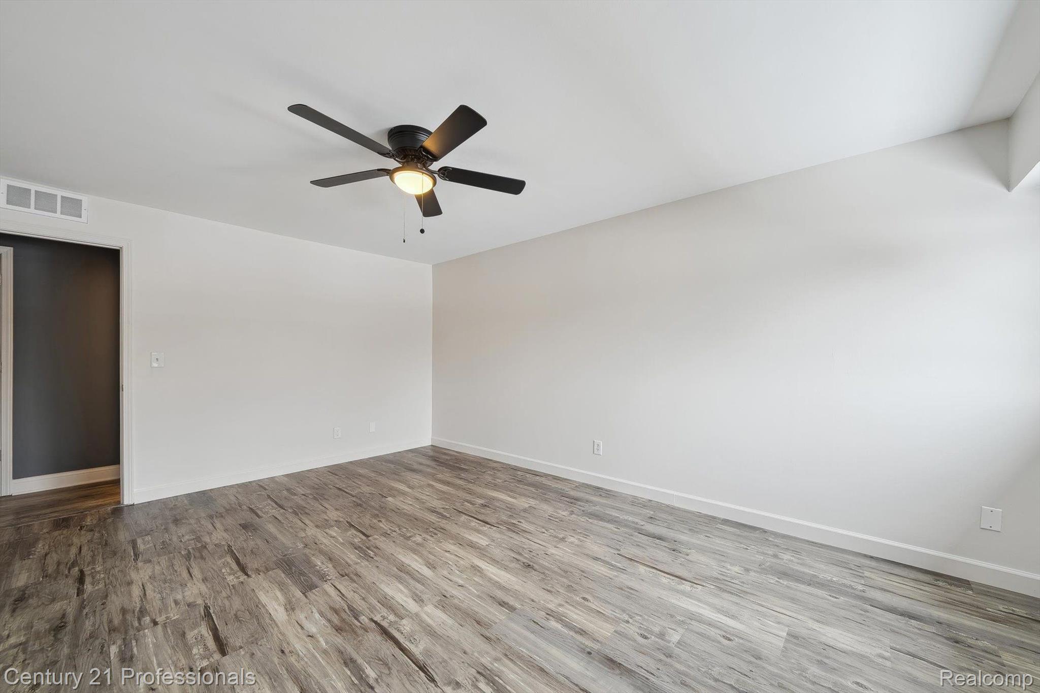 30535 W 14 MILE Road 20