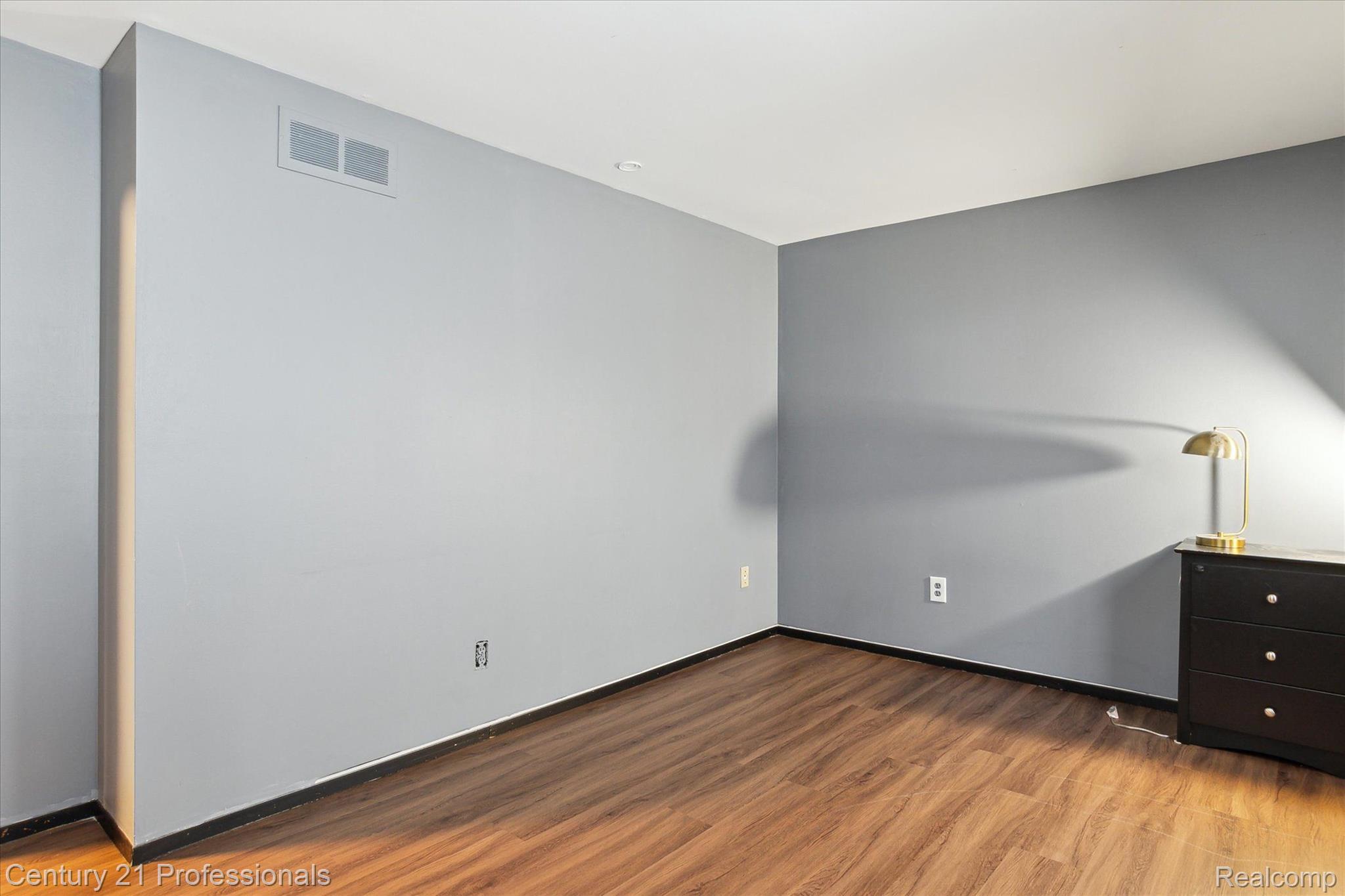 2133 S Cavalier Drive