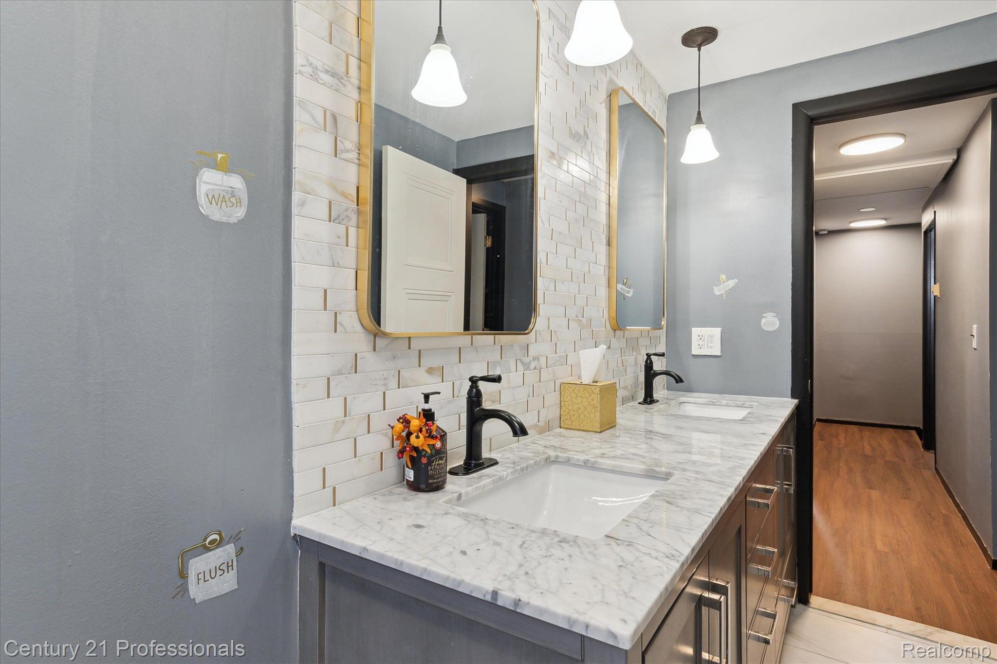 2133 S Cavalier Drive