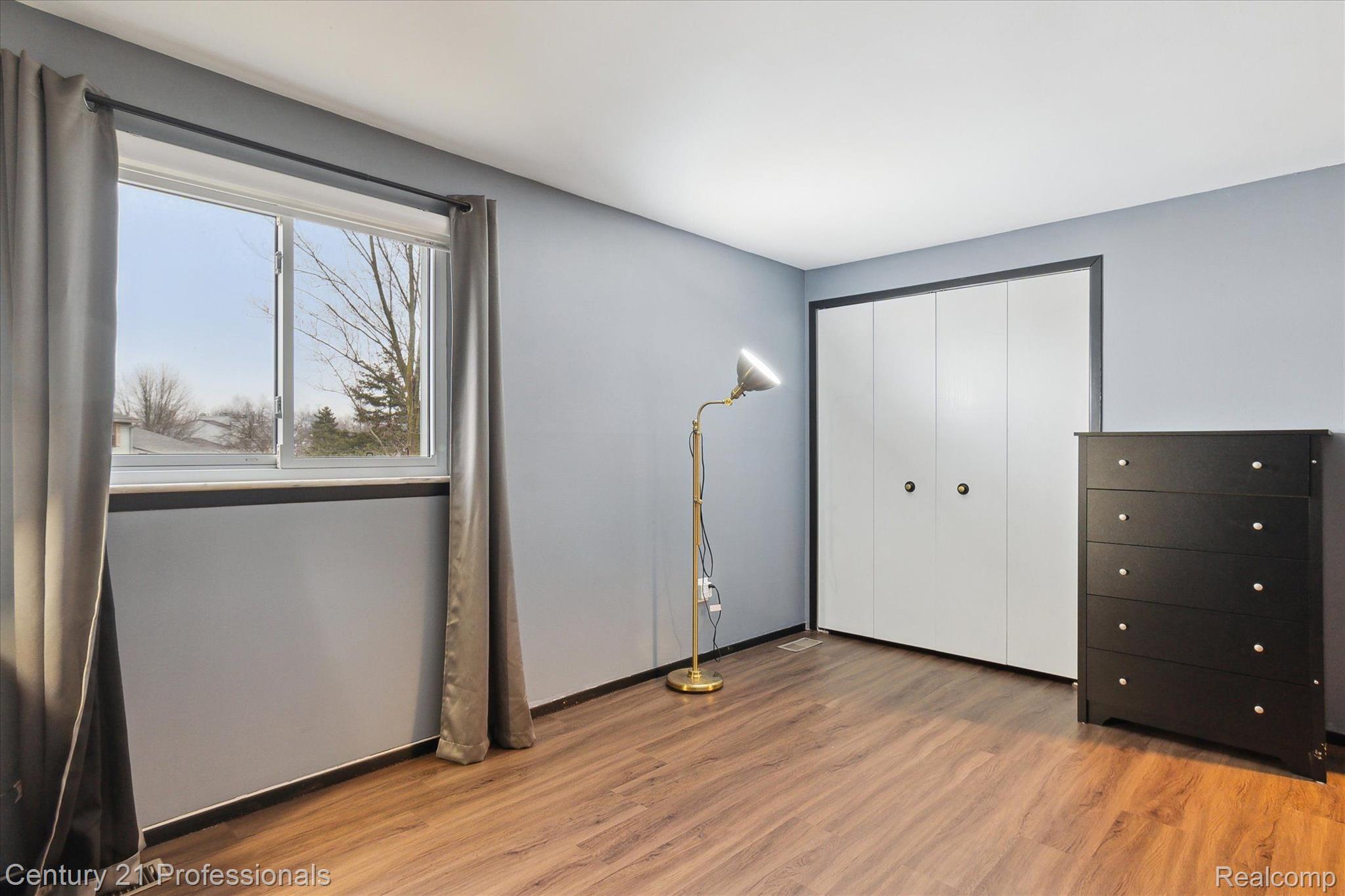 2133 S Cavalier Drive