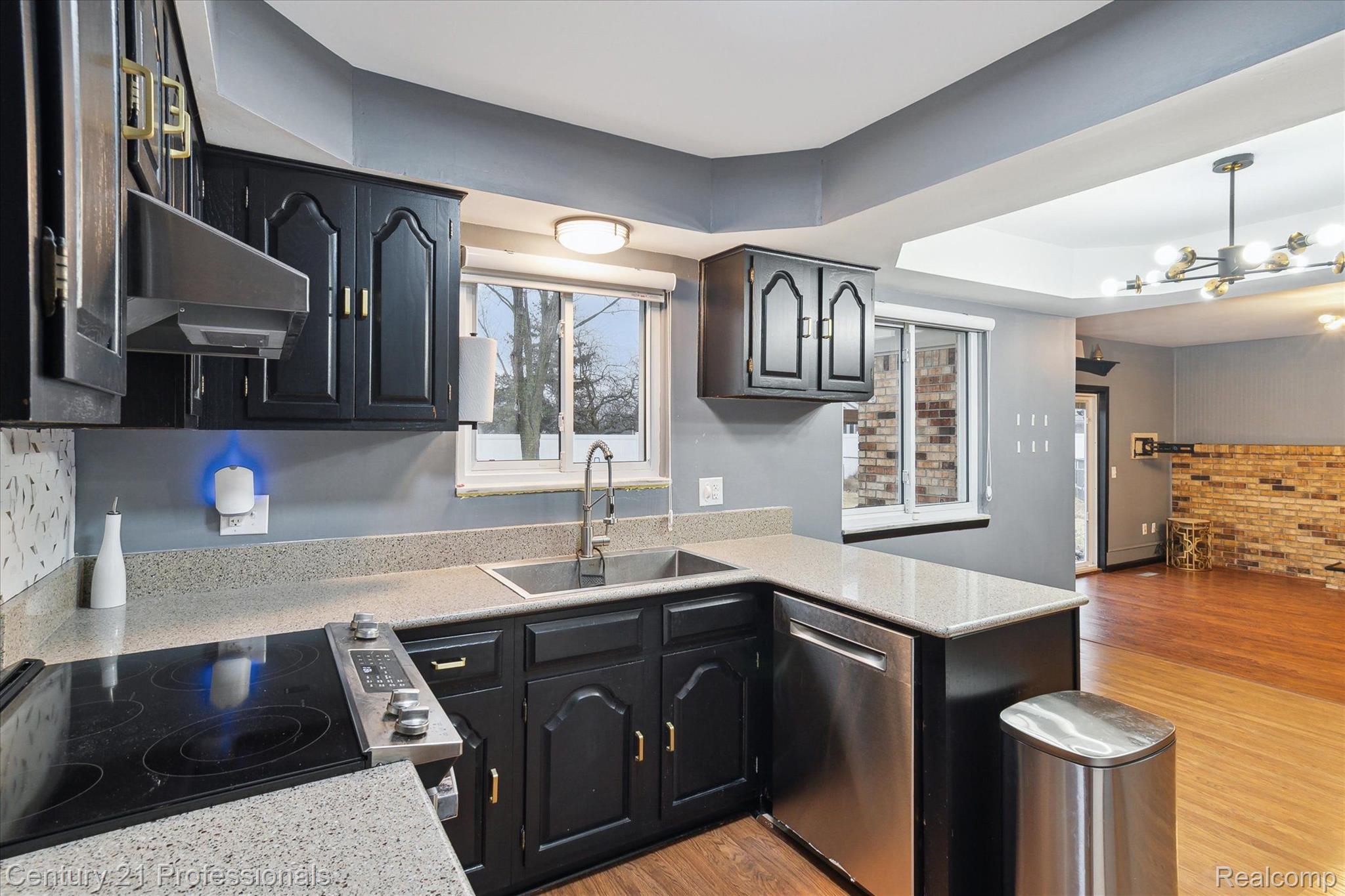 2133 S Cavalier Drive