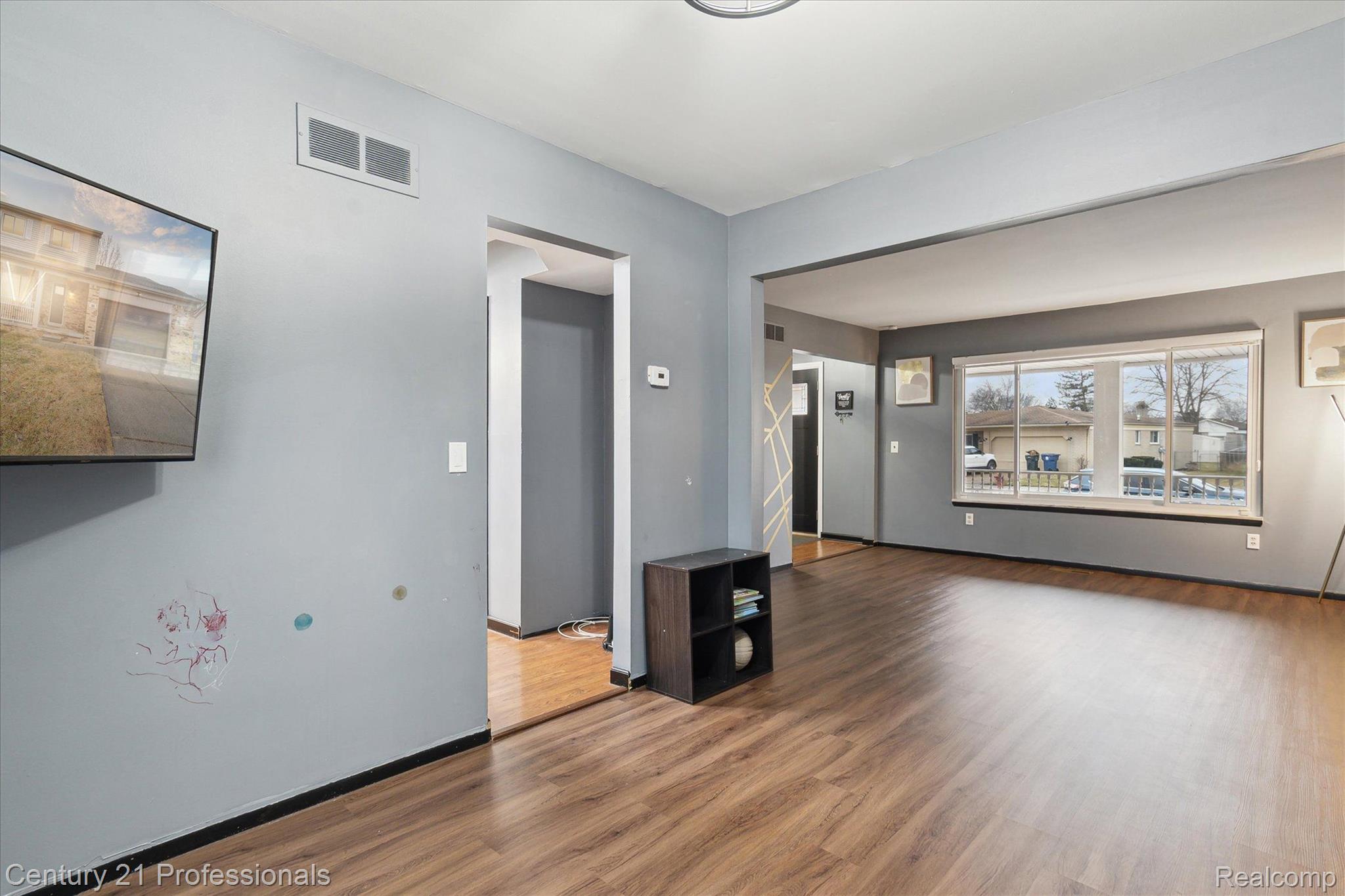 2133 S Cavalier Drive