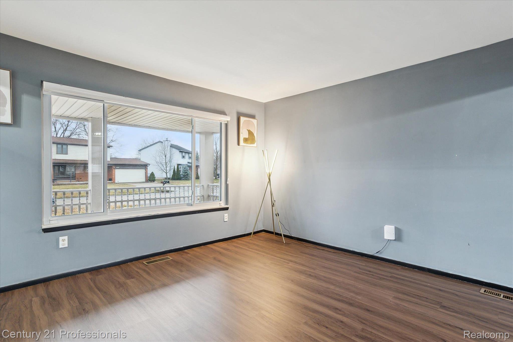 2133 S Cavalier Drive