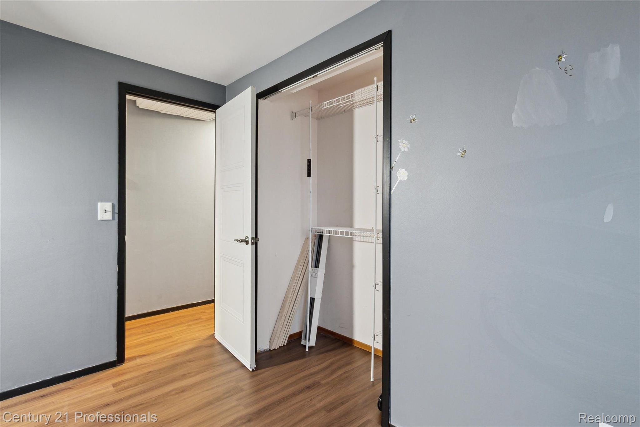 2133 S Cavalier Drive