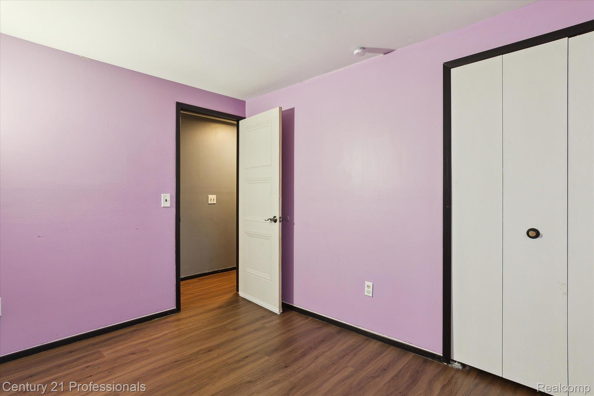 2133 S Cavalier Drive