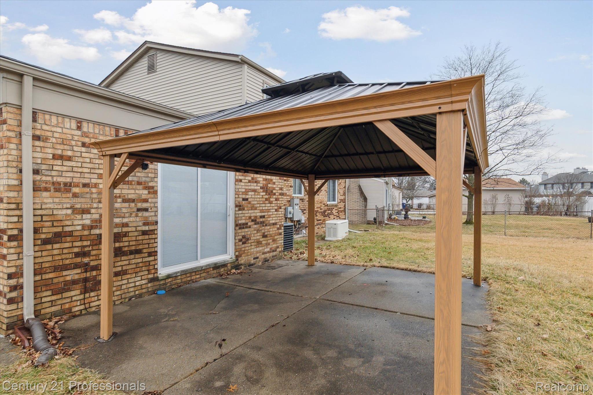 2133 S Cavalier Drive