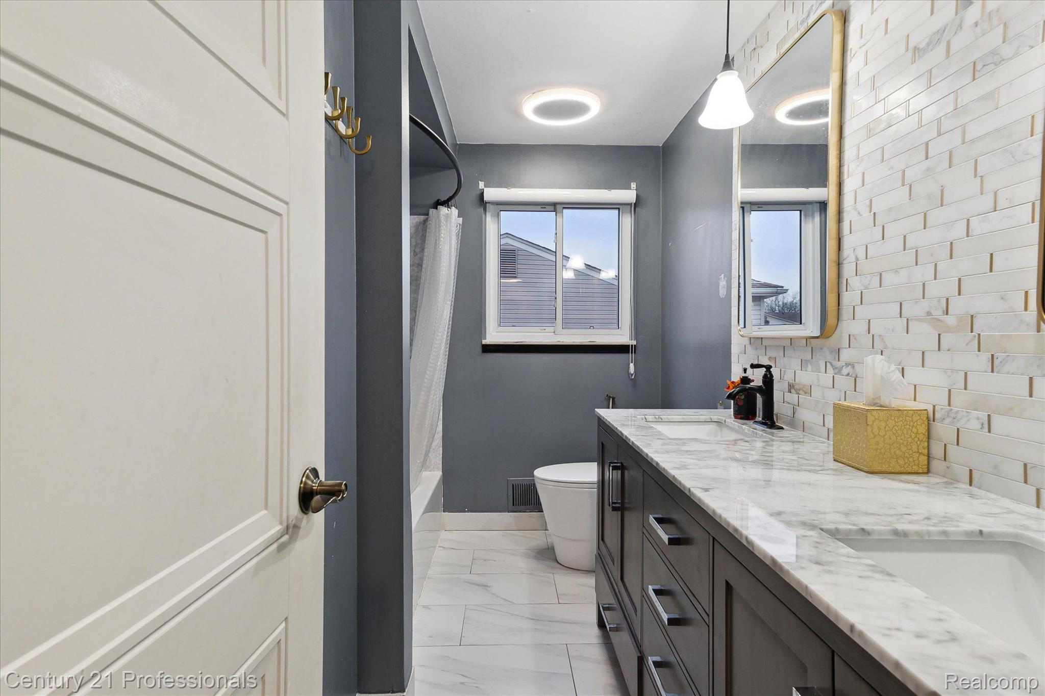 2133 S Cavalier Drive