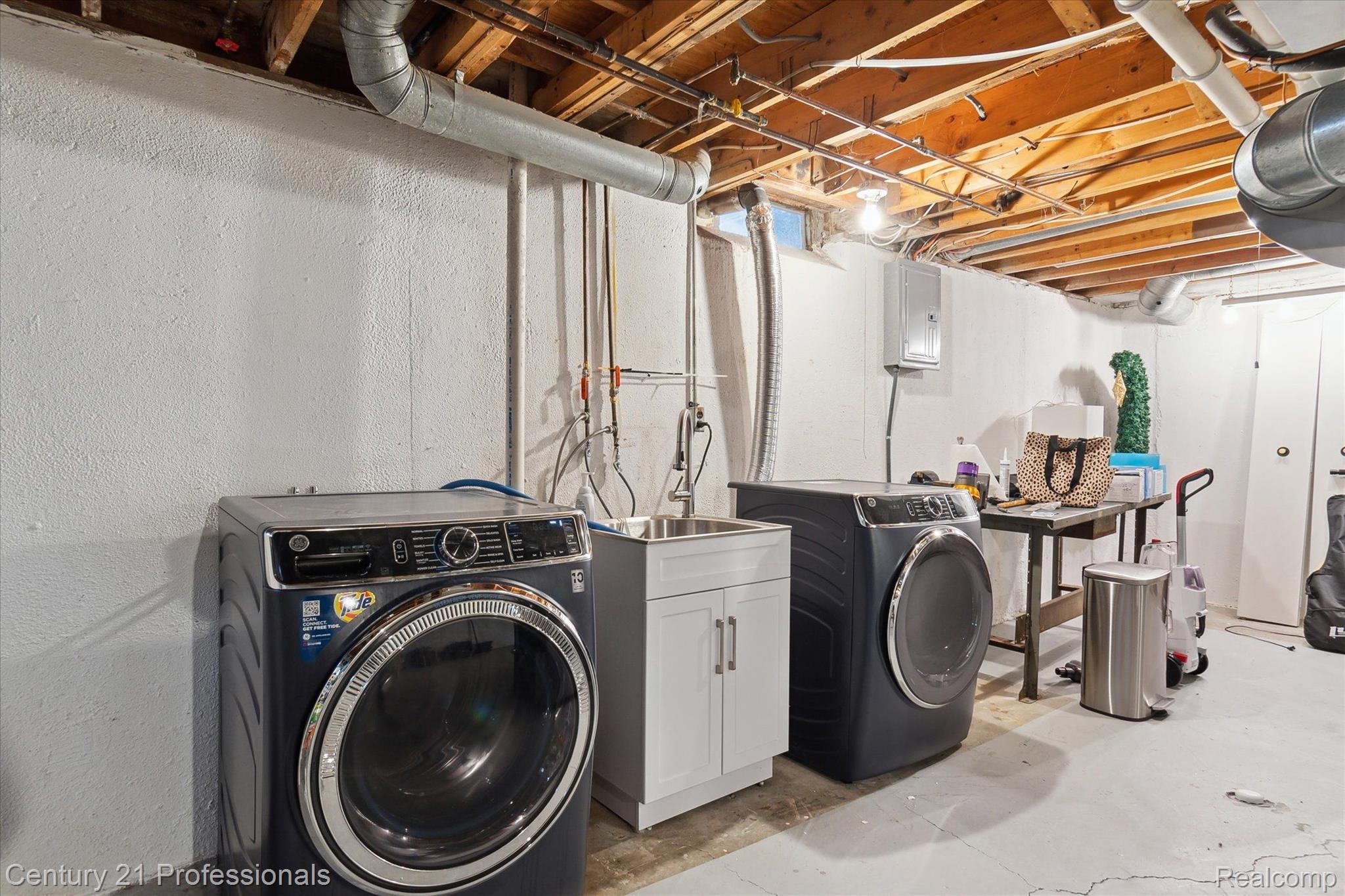 2133 S Cavalier Drive