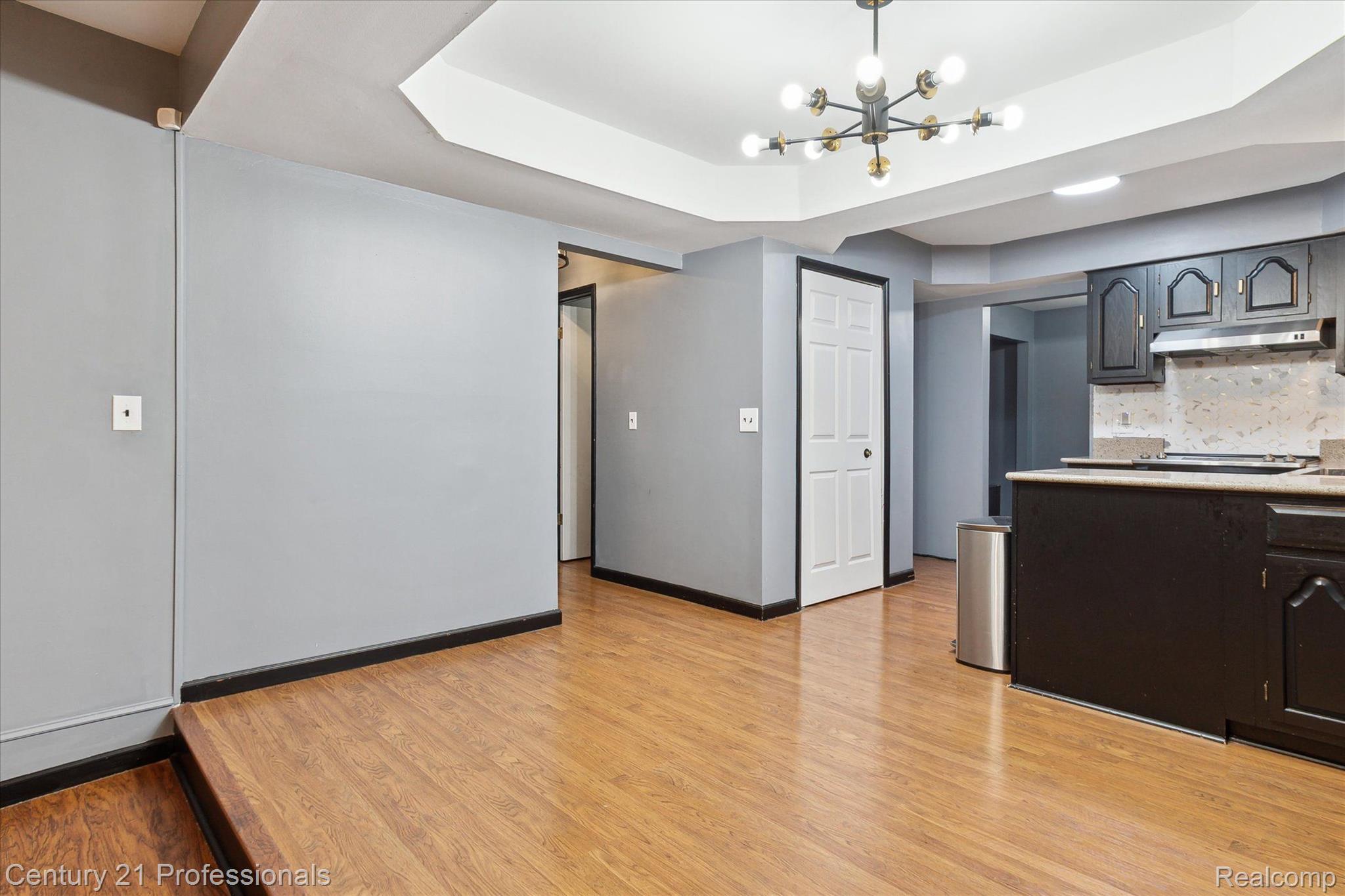 2133 S Cavalier Drive