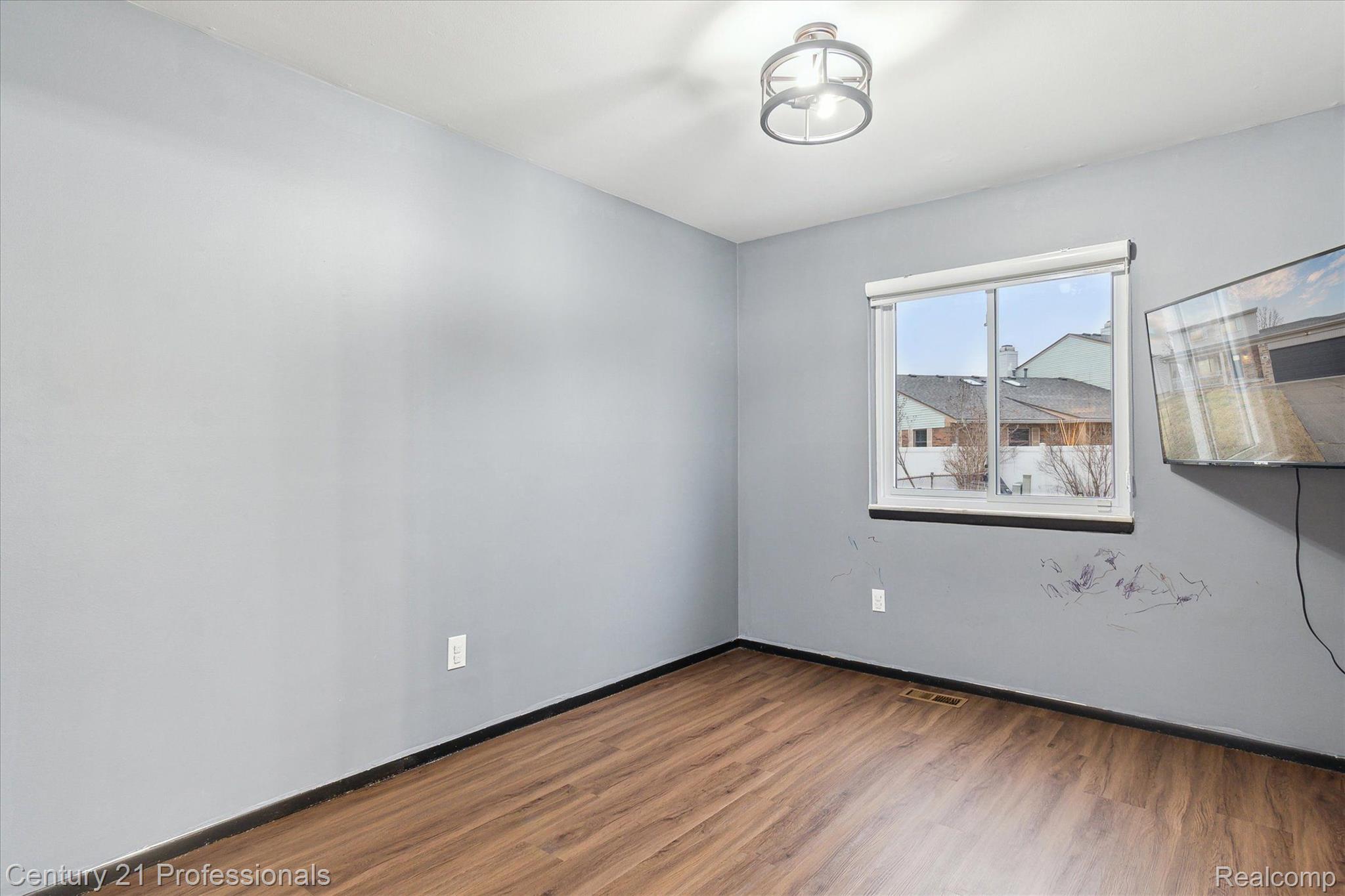 2133 S Cavalier Drive