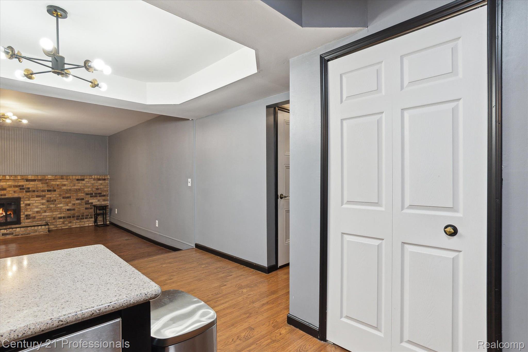 2133 S Cavalier Drive