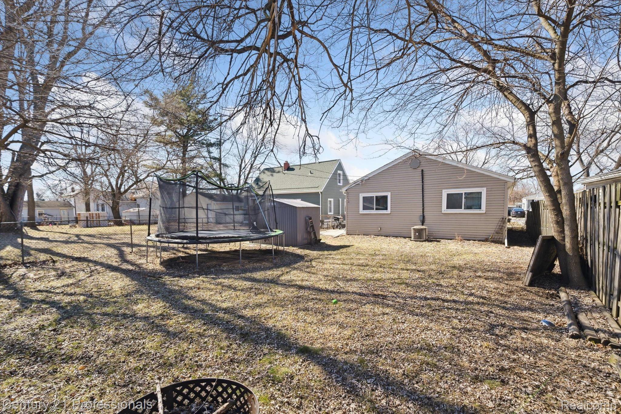 11676 KINLOCH
