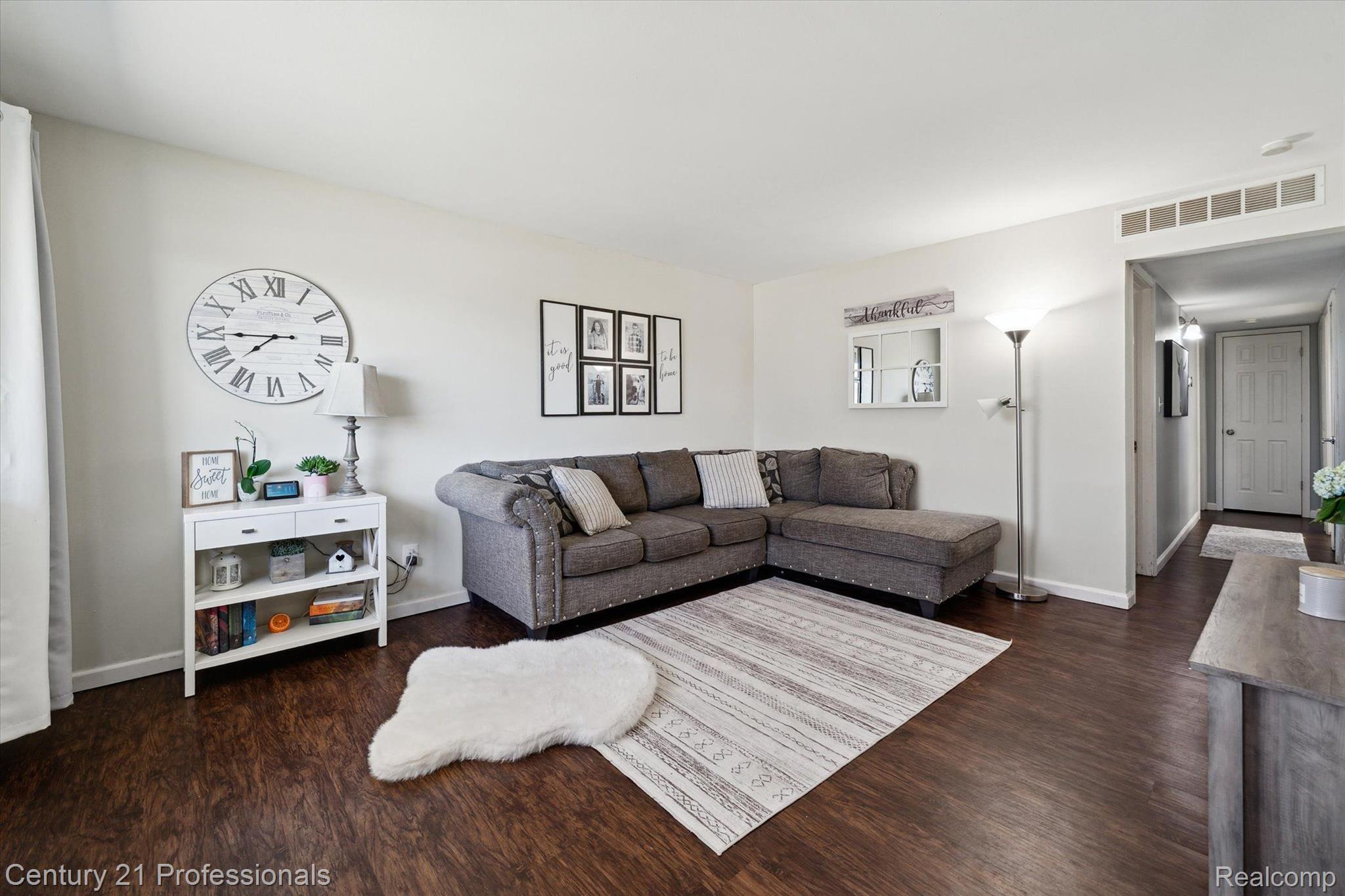 11676 KINLOCH