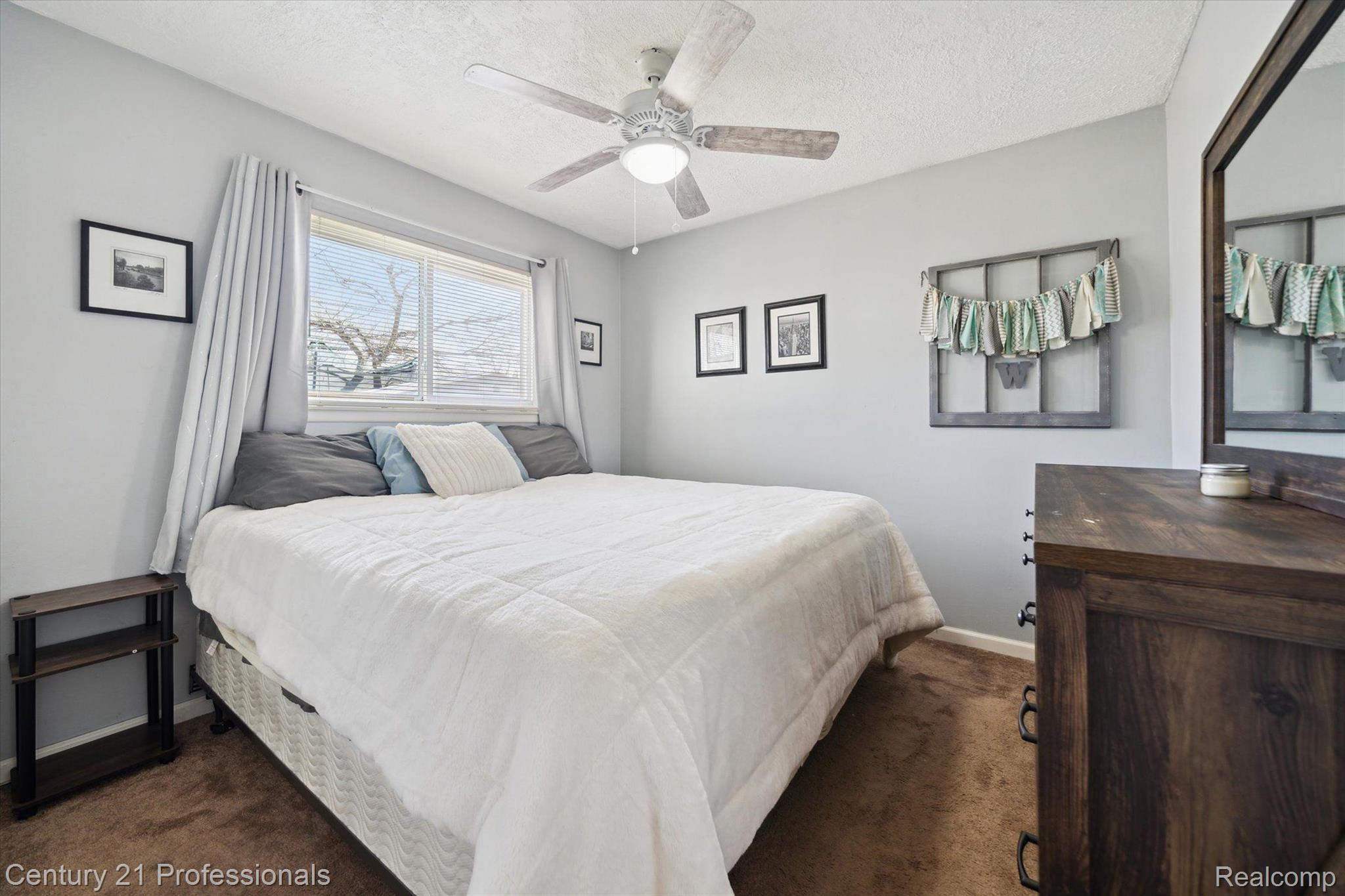 11676 KINLOCH