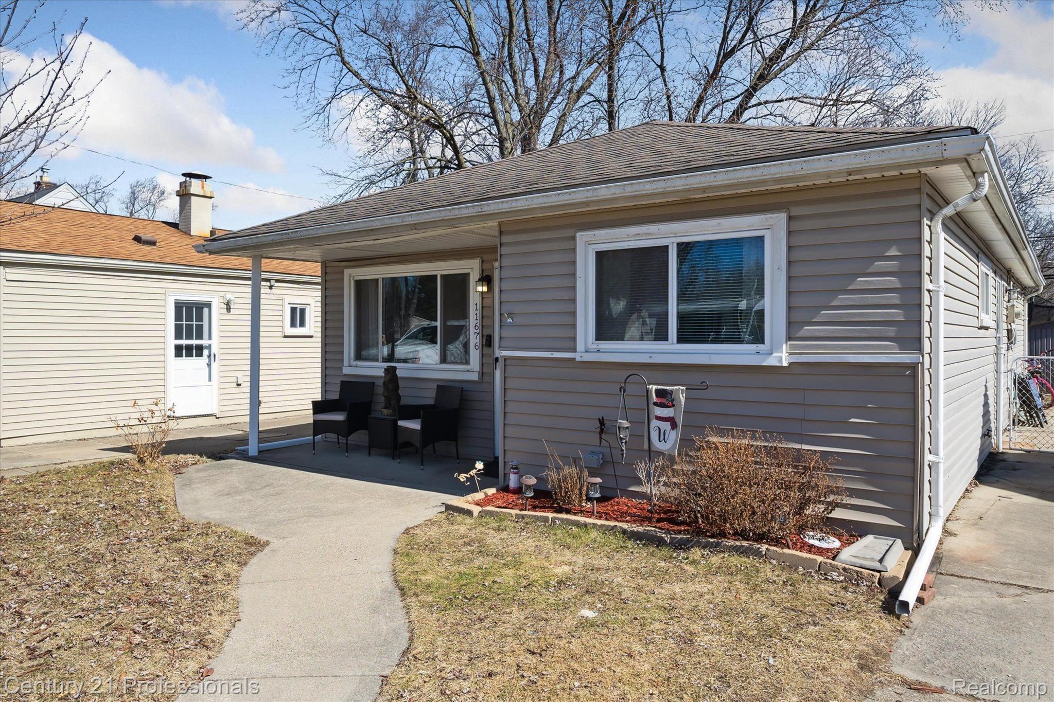 11676 KINLOCH