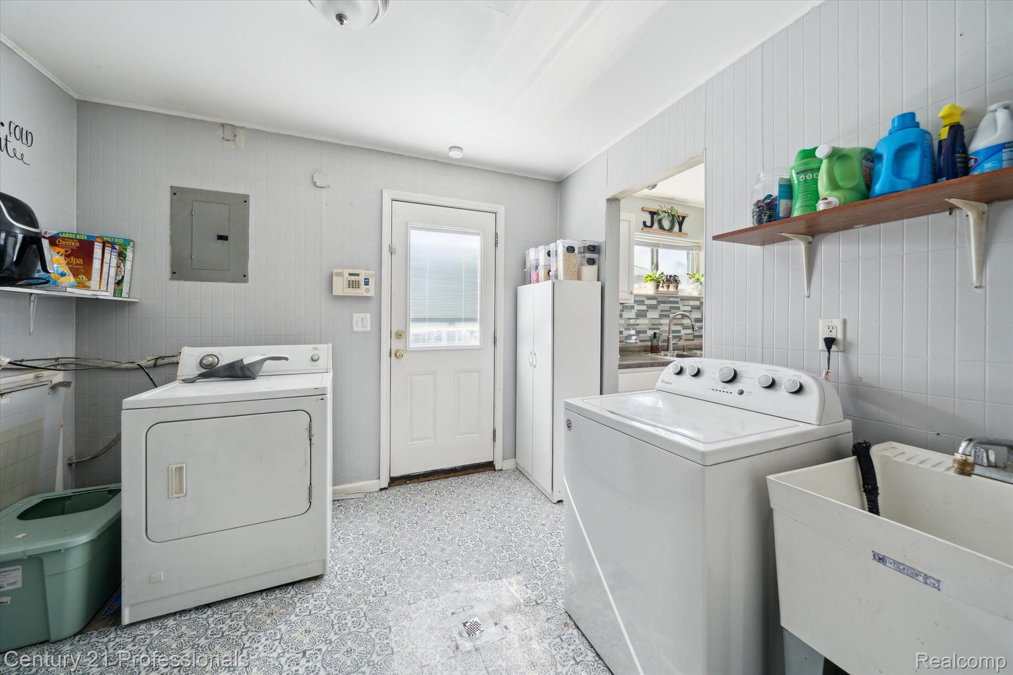 11676 KINLOCH
