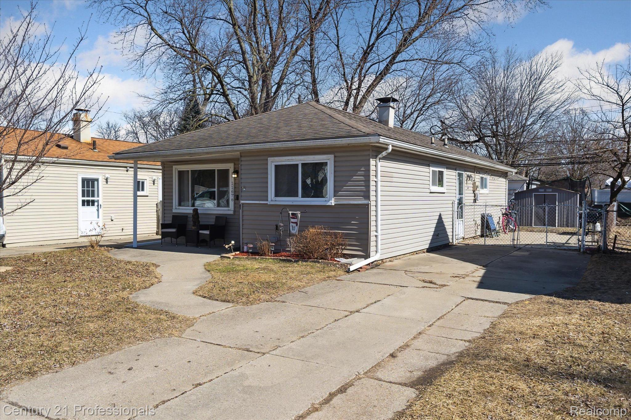 11676 KINLOCH