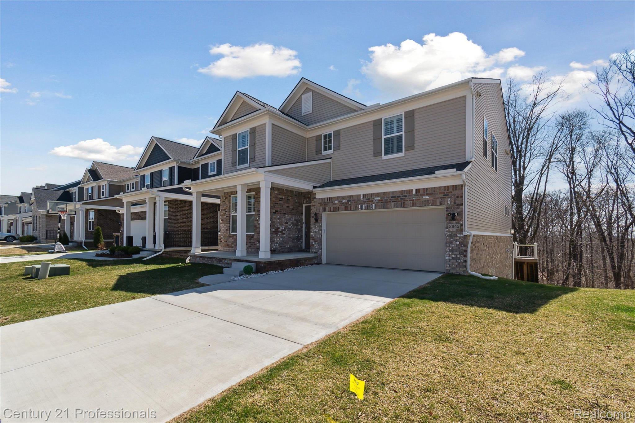2843 DILLON Drive