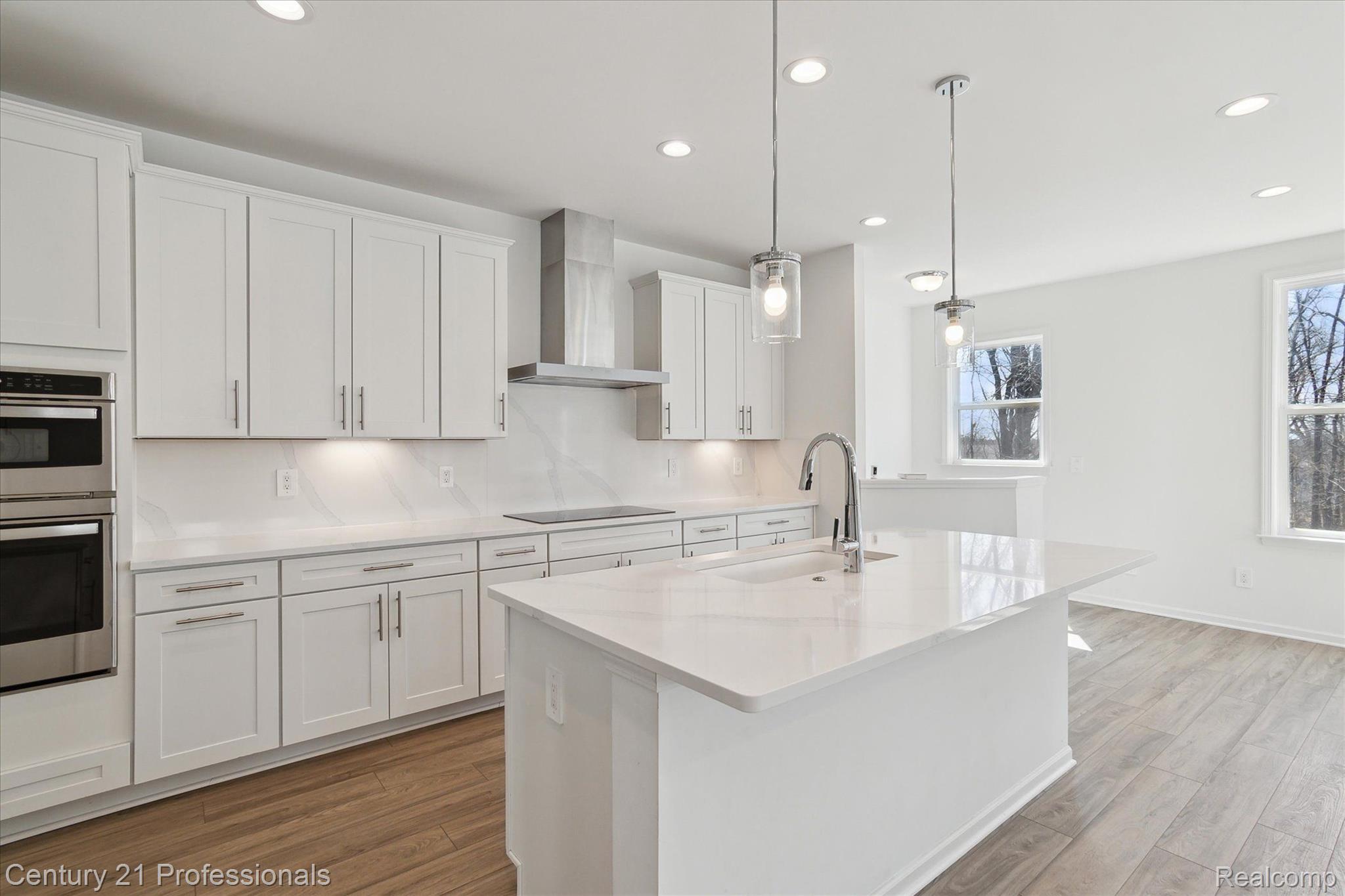 2843 DILLON Drive