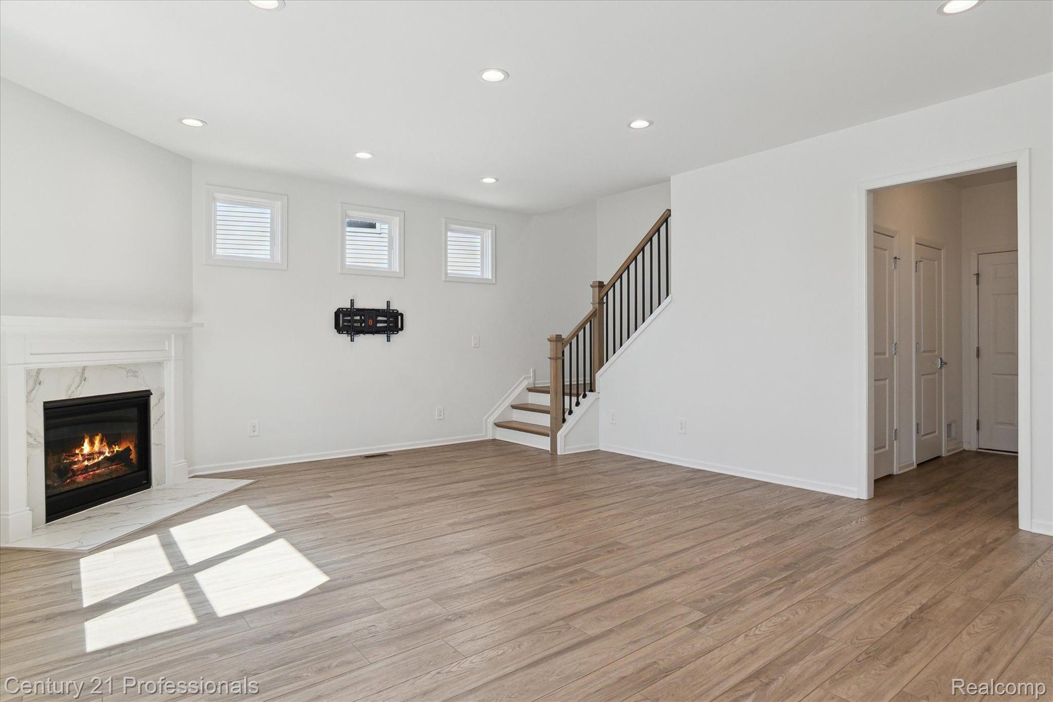 2843 DILLON Drive