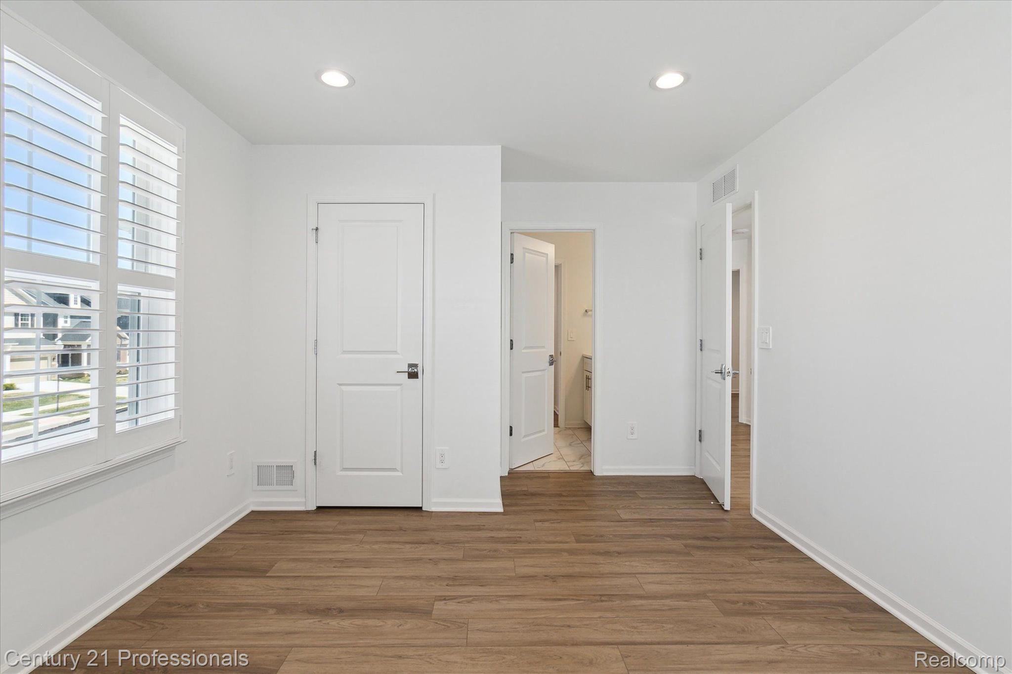 2843 DILLON Drive