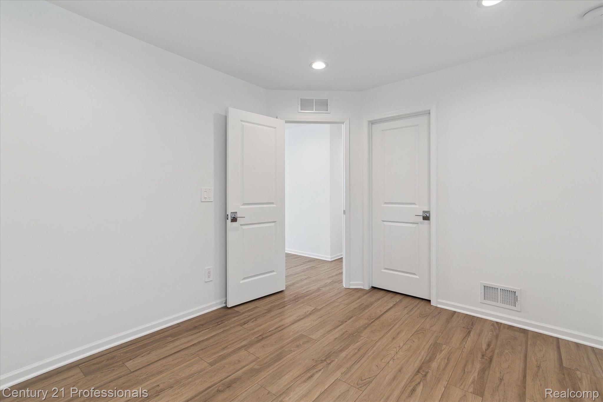 2843 DILLON Drive
