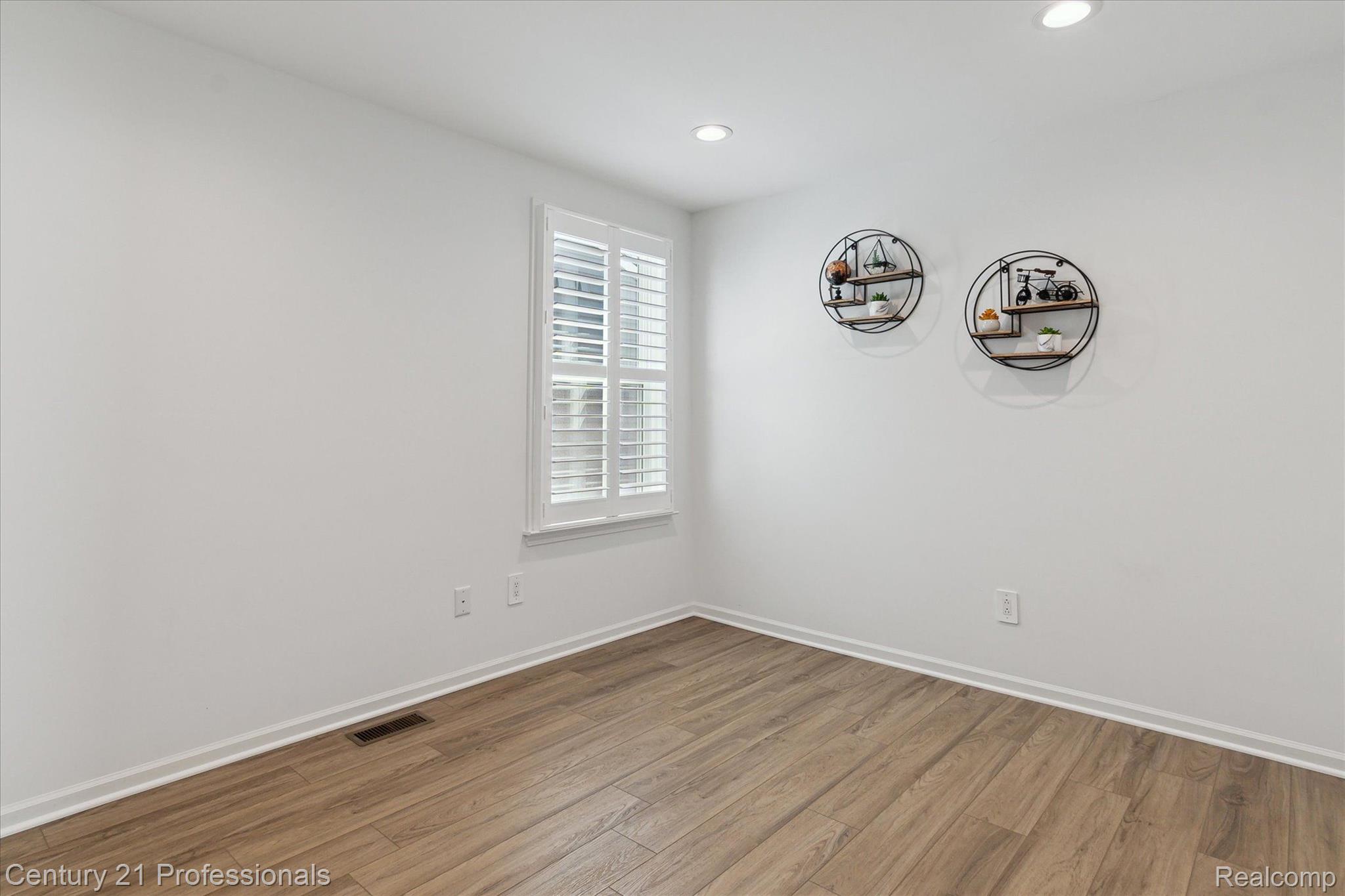 2843 DILLON Drive