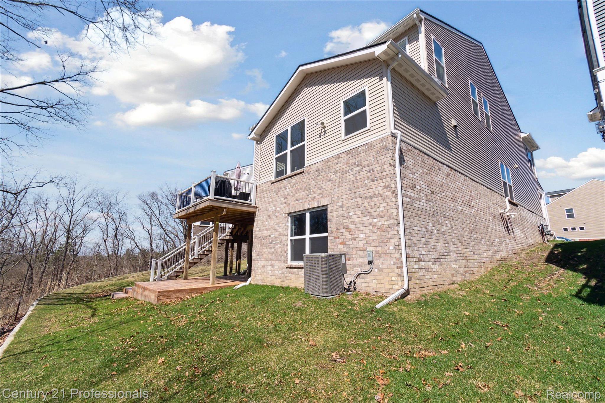 2843 DILLON Drive