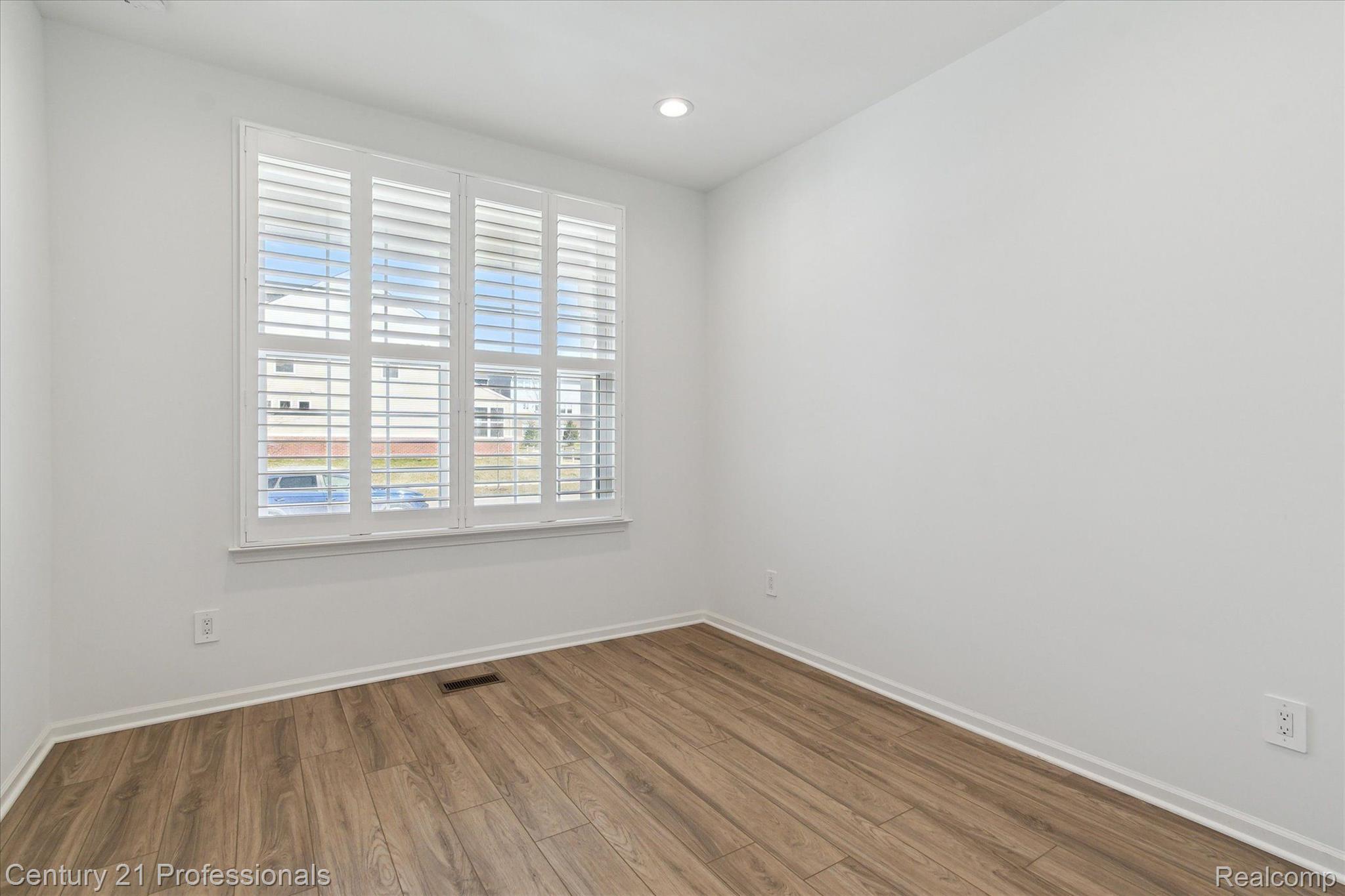 2843 DILLON Drive