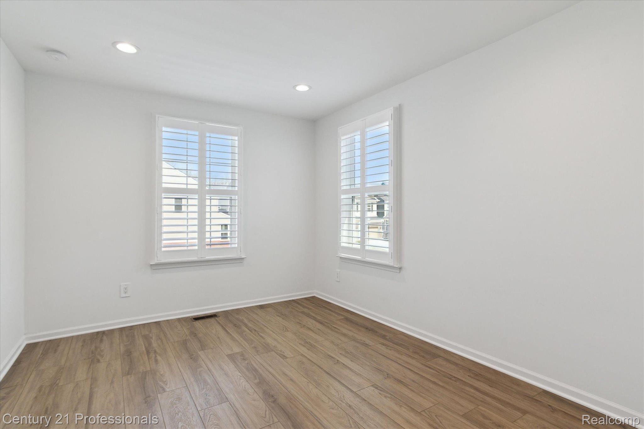 2843 DILLON Drive