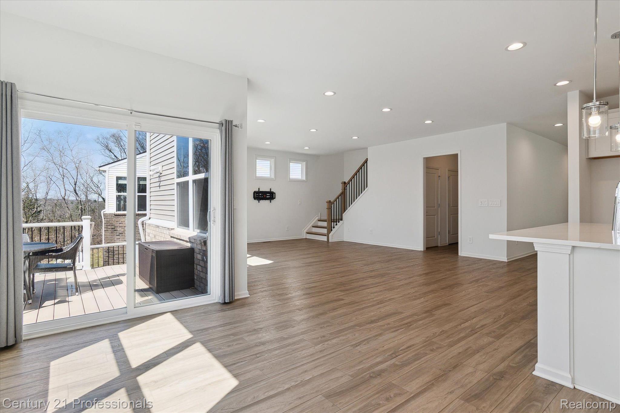 2843 DILLON Drive