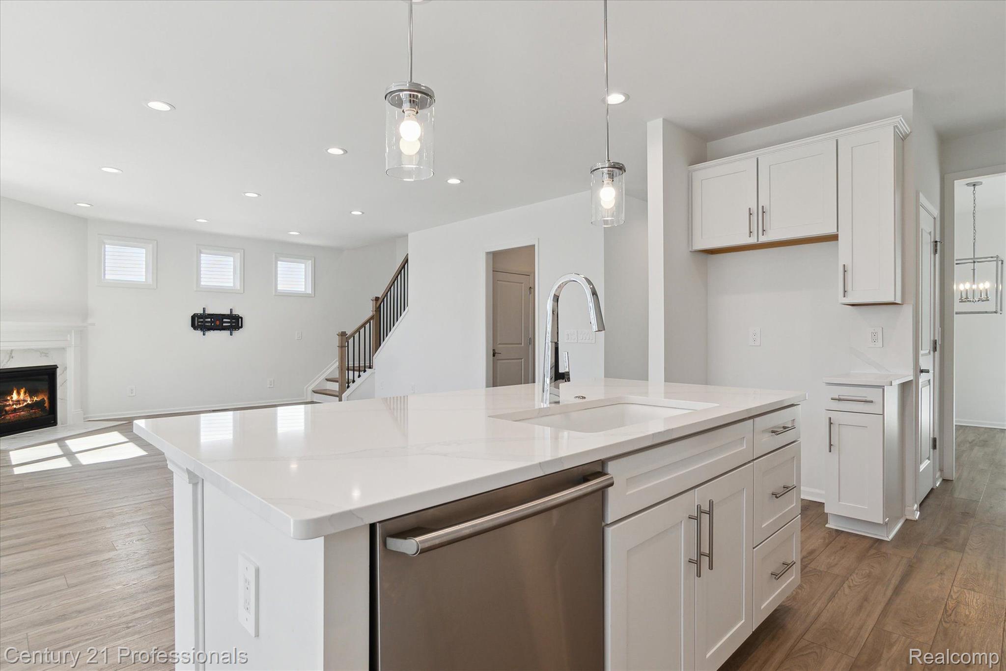 2843 DILLON Drive
